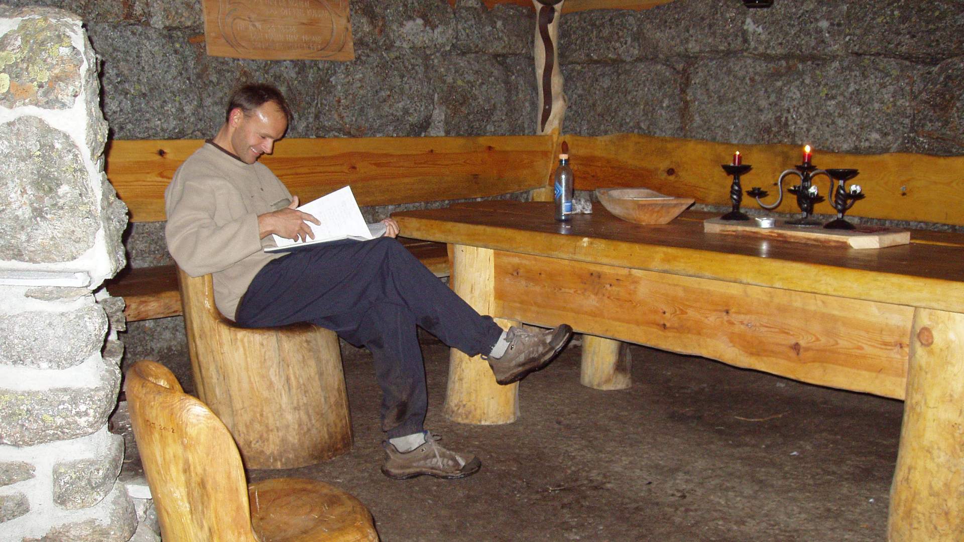 Tursti til Vardhaugselet frå Valen