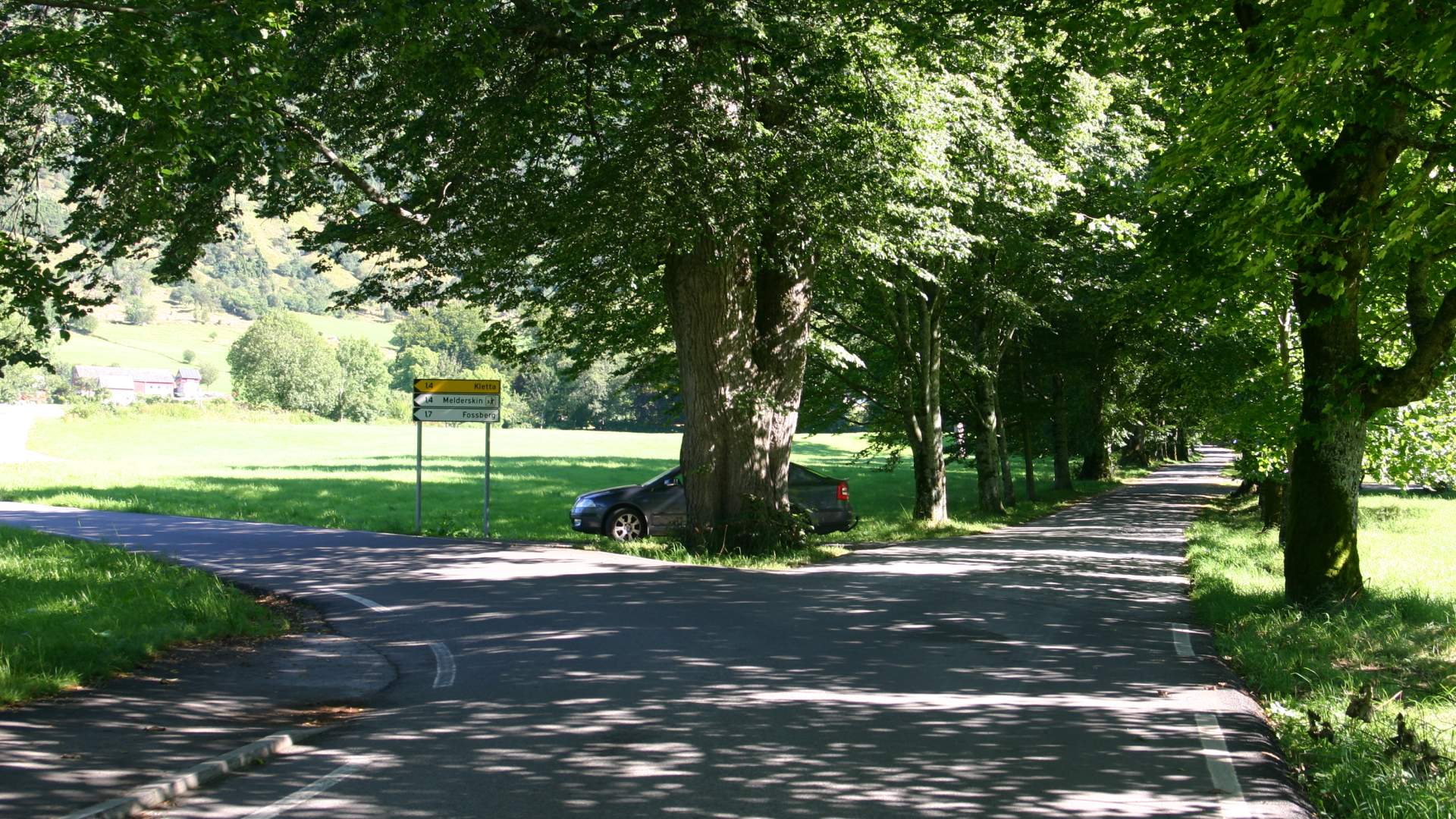 Hike to Hattebergsdalen, Sunnhordland