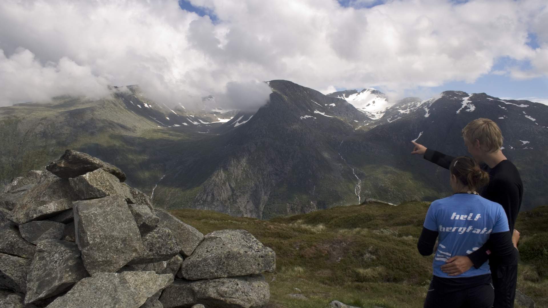 Hike to Malmangernuten from Hattebergsdalen