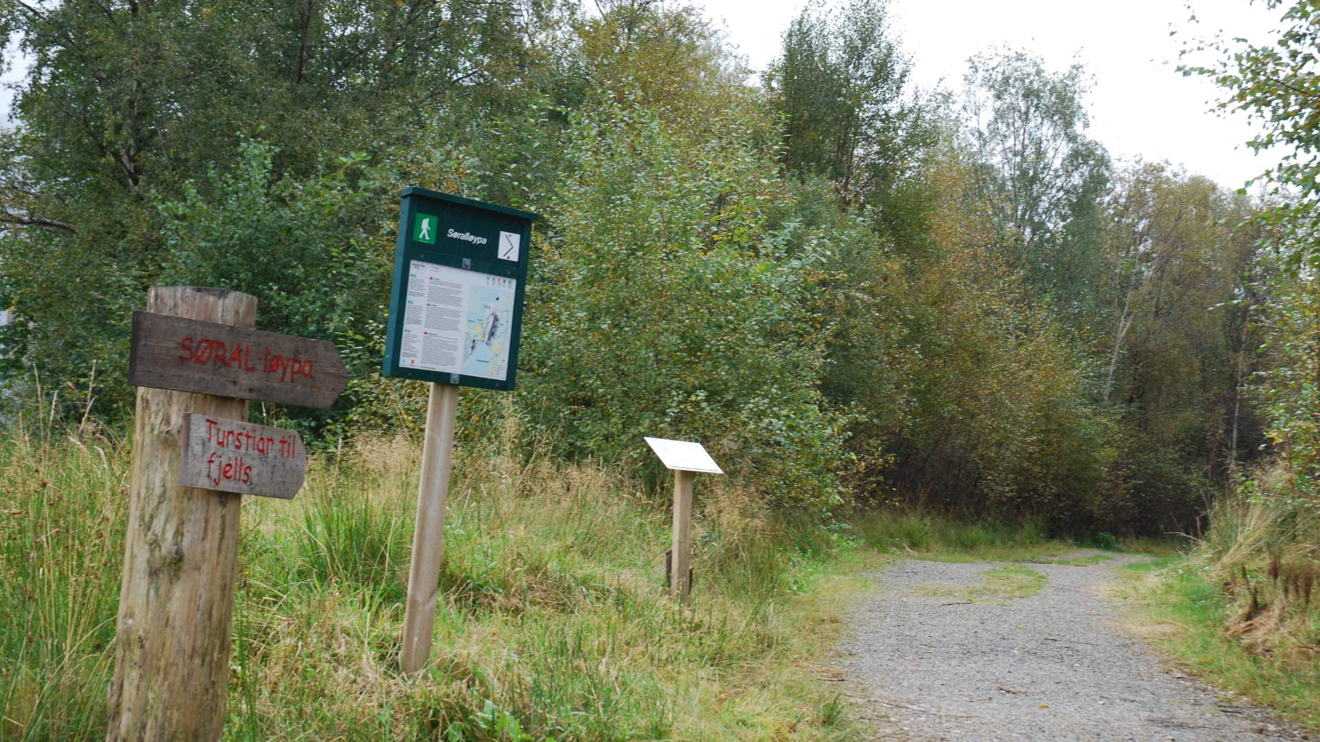 Die Wanderung Søral-loipe, Golfbahn und Husnes-Park