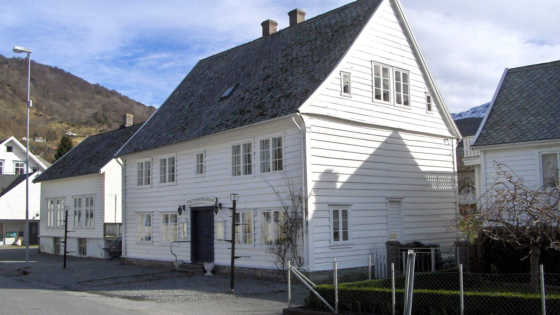The Skånevik Inn