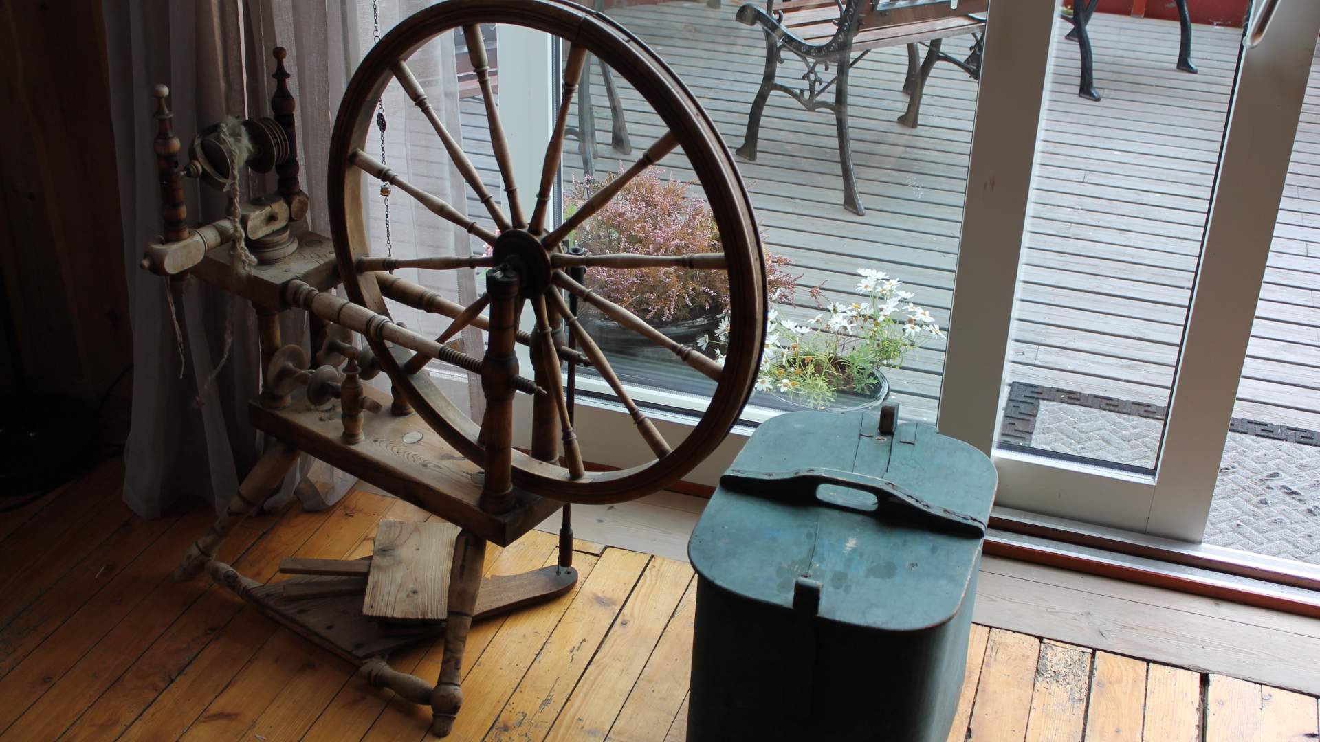 Floren - Dining at Bulandet