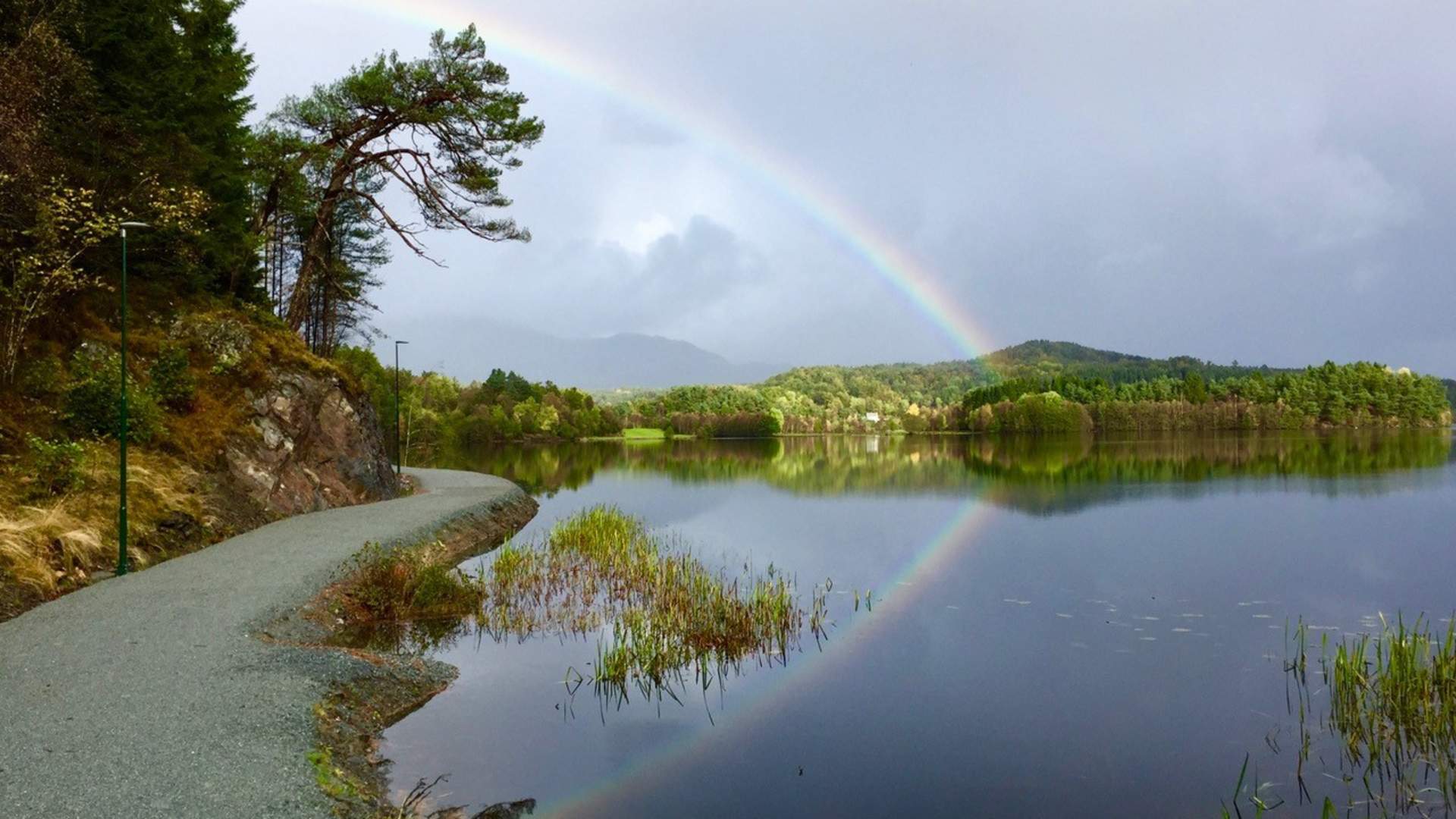 Wanderung um Ådlandsvatnet