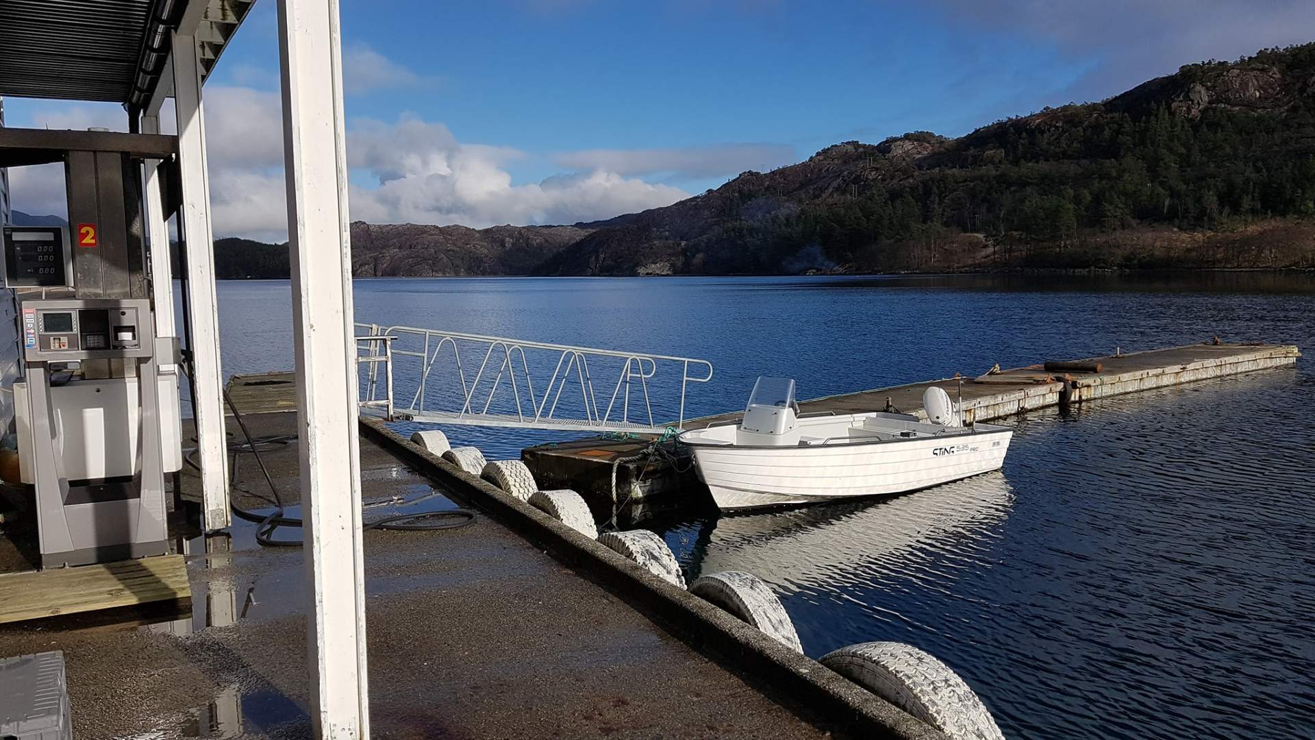 Huglo gjestehamn ved Huglabutikken