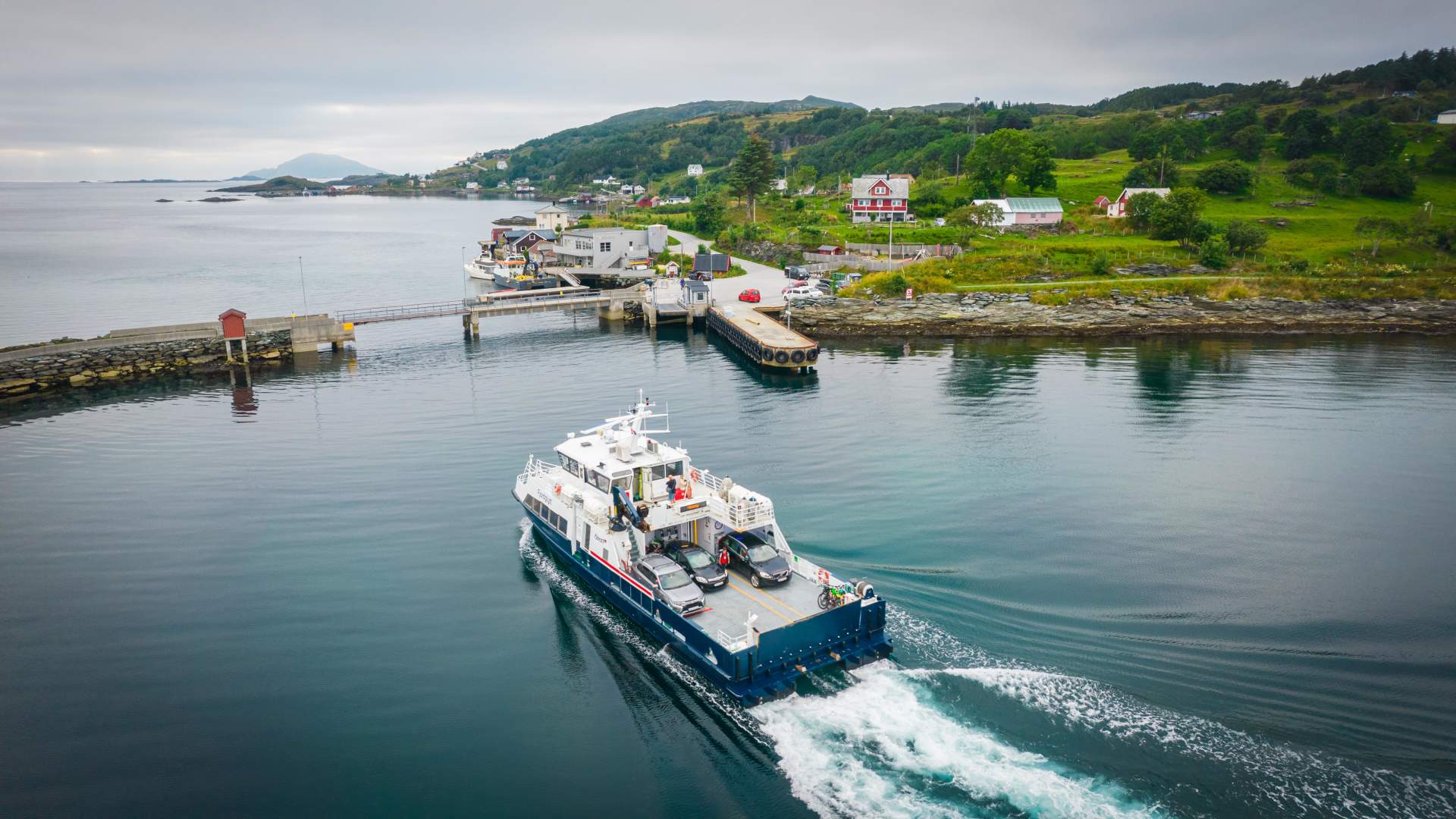 Combi ferry from Florø to Barekstad, Batalden, Fanøy, Rognaldsvåg (Reksta) and Kinn