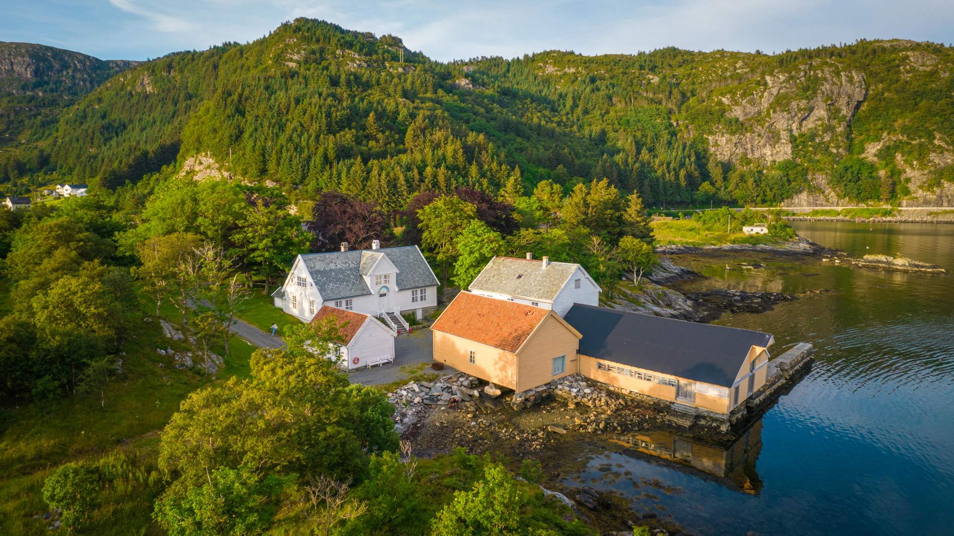 Coastal Heritage Kayaking - Sjøbris Adventure