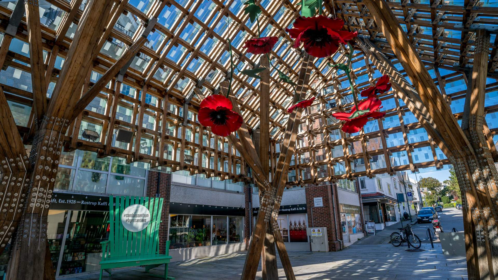 Lanternen er et kjært ikon i Langgata i Sandnes.