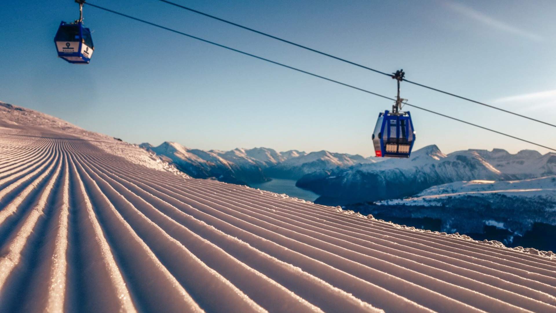 Ta gondolen på Strandafjellet