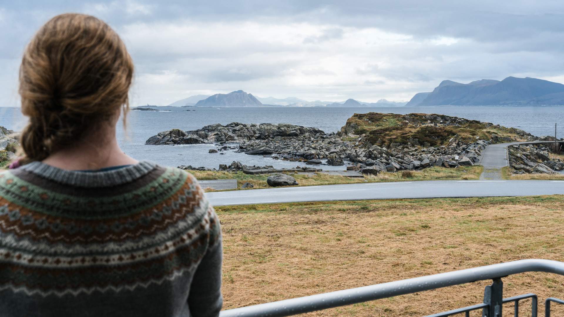 Stå på verandaen og kjenn lukta fra havet