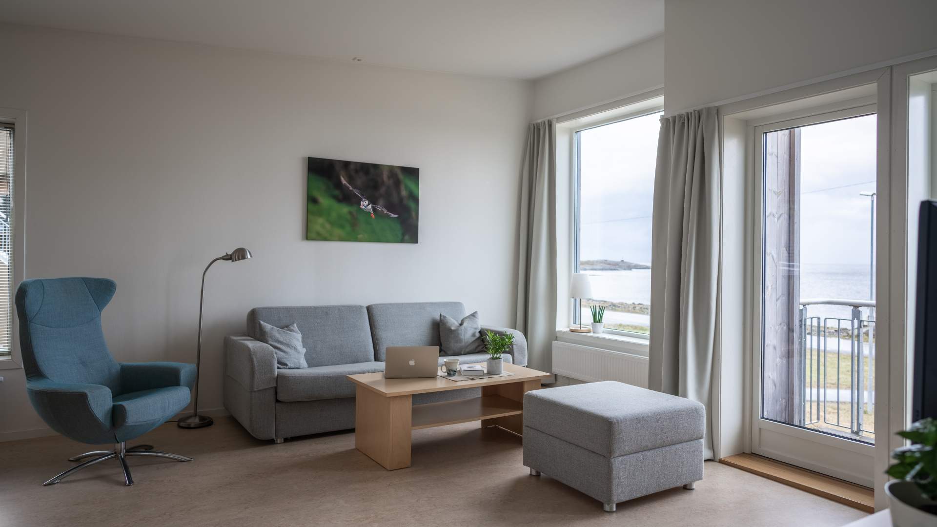 Stoe med utsikt mot havet