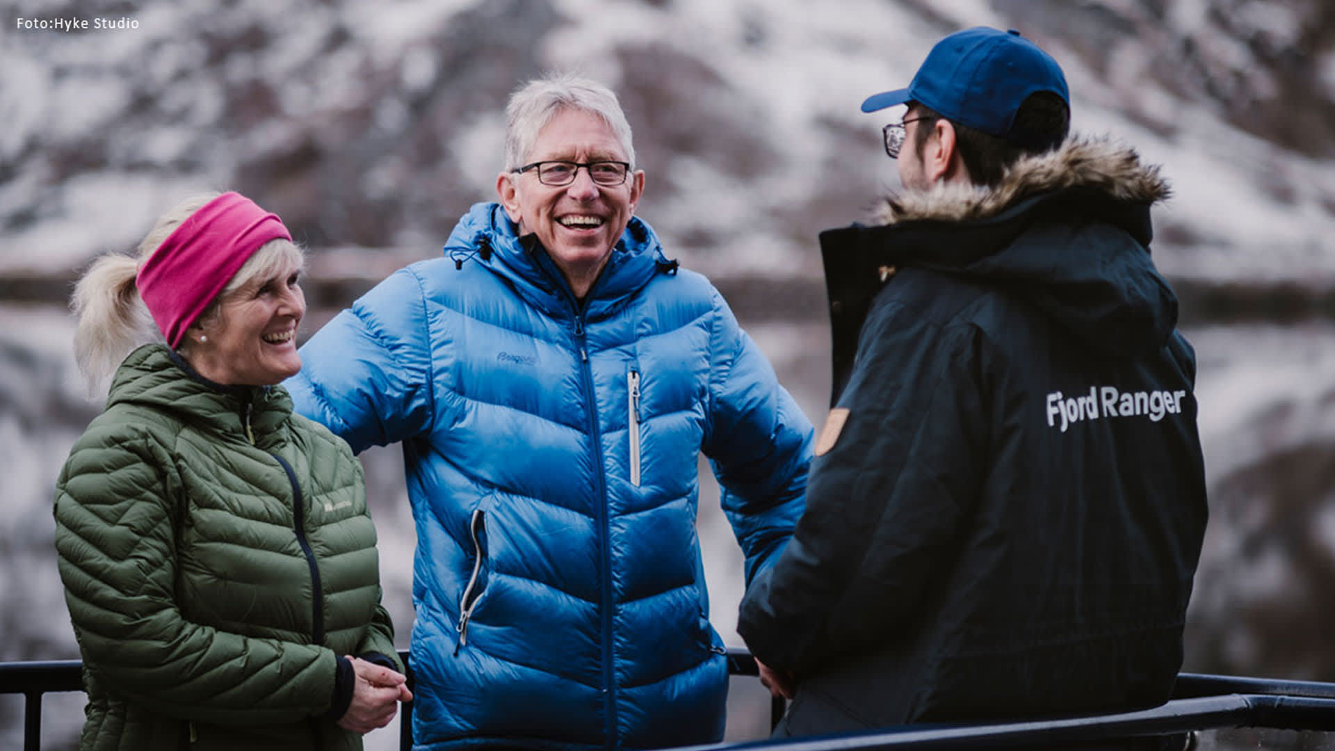 Guide frå Fjord Ranger programmet forteller om Geiranger