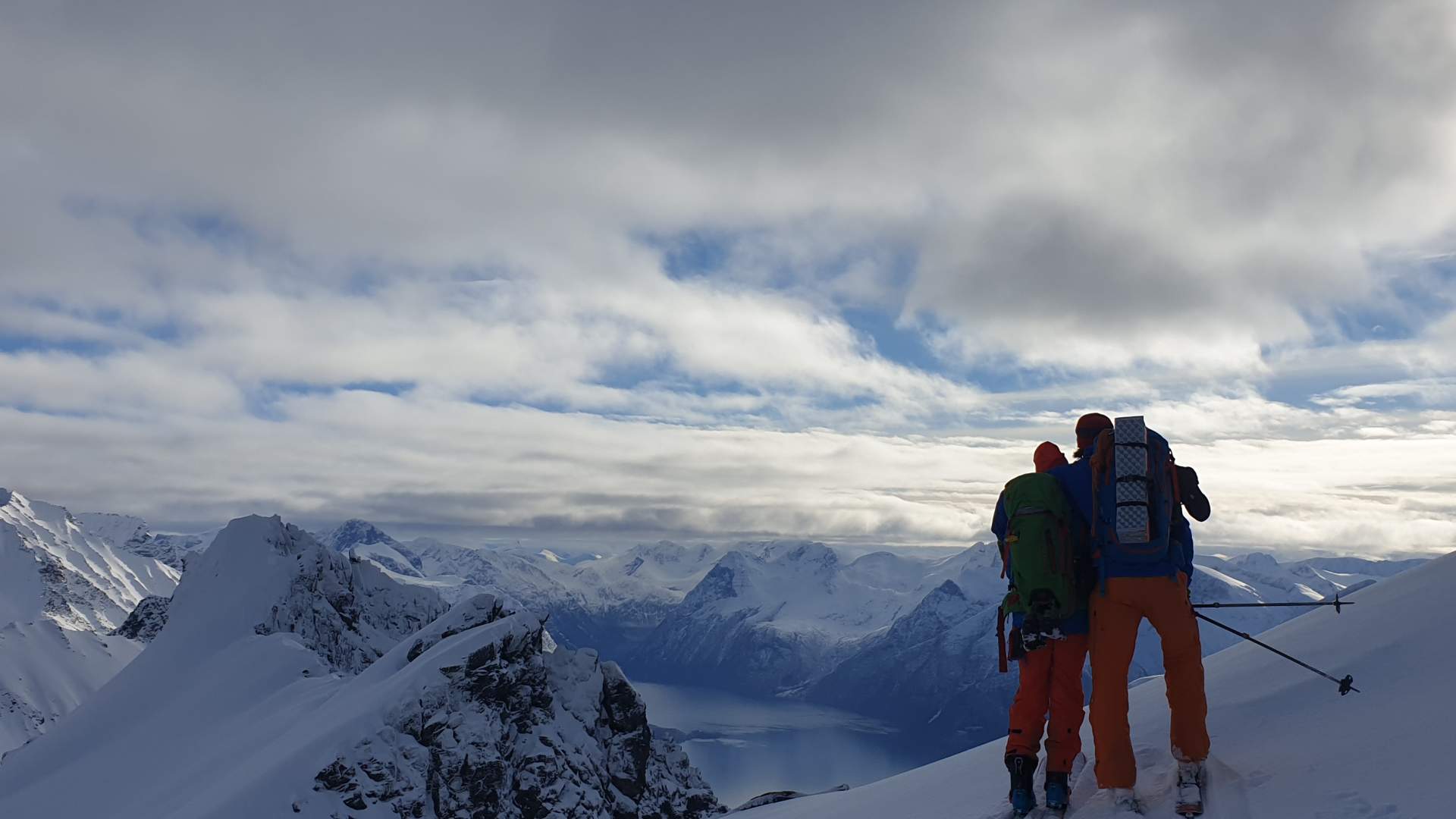 På topptur i Sykkylven