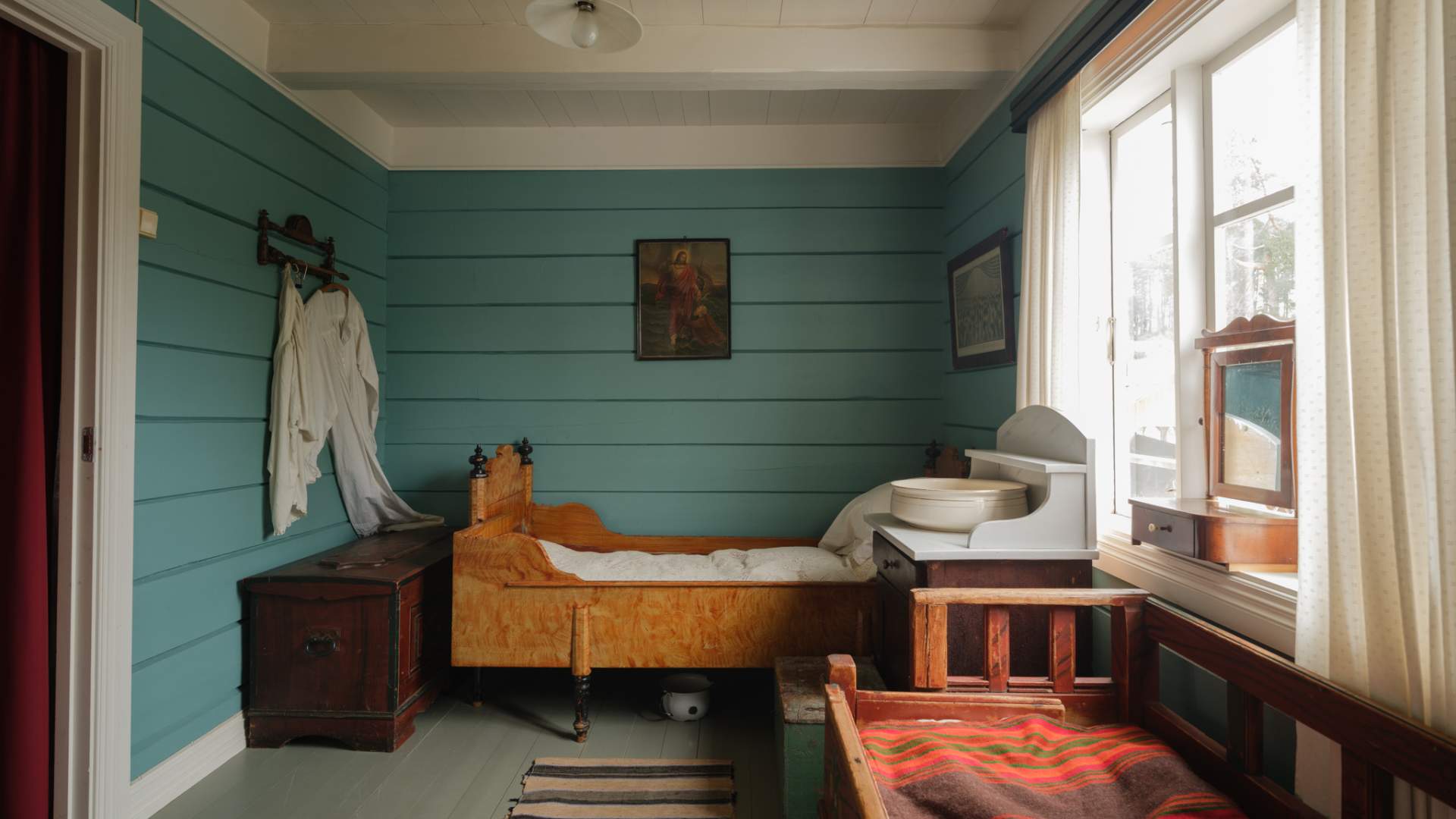 Interiør frå eit av dei gamle husa på tunet