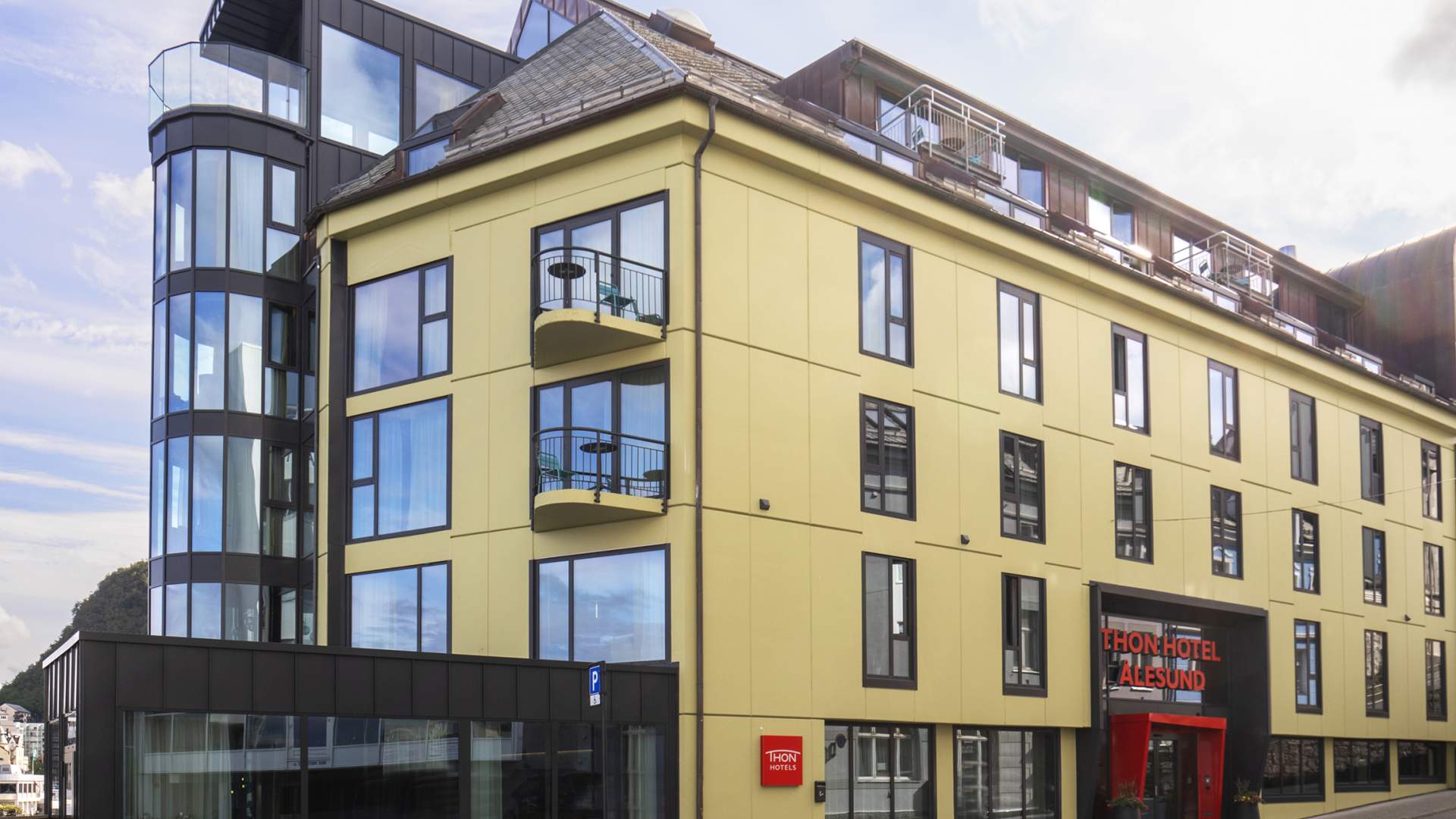 Flott inngangsparti på hotellet