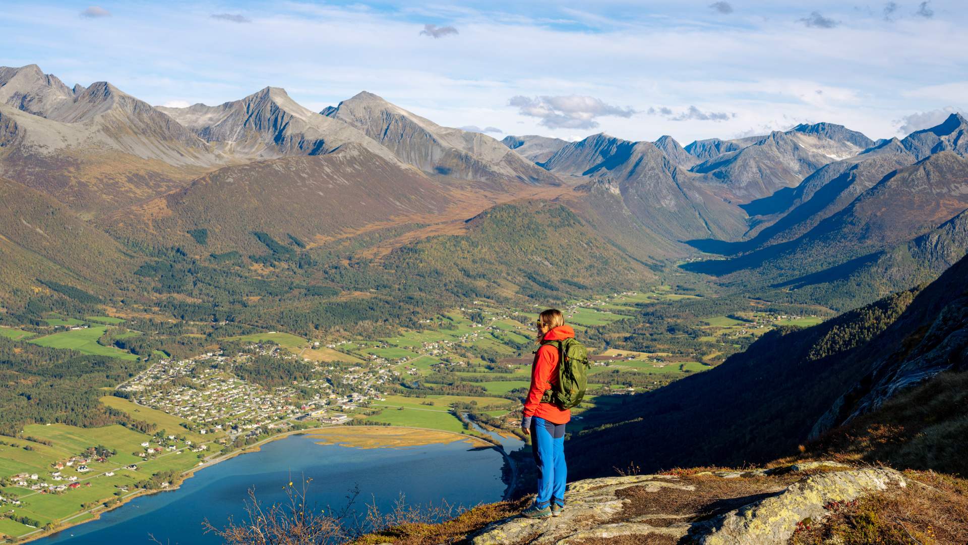 Hike Nesaksla (708 masl)