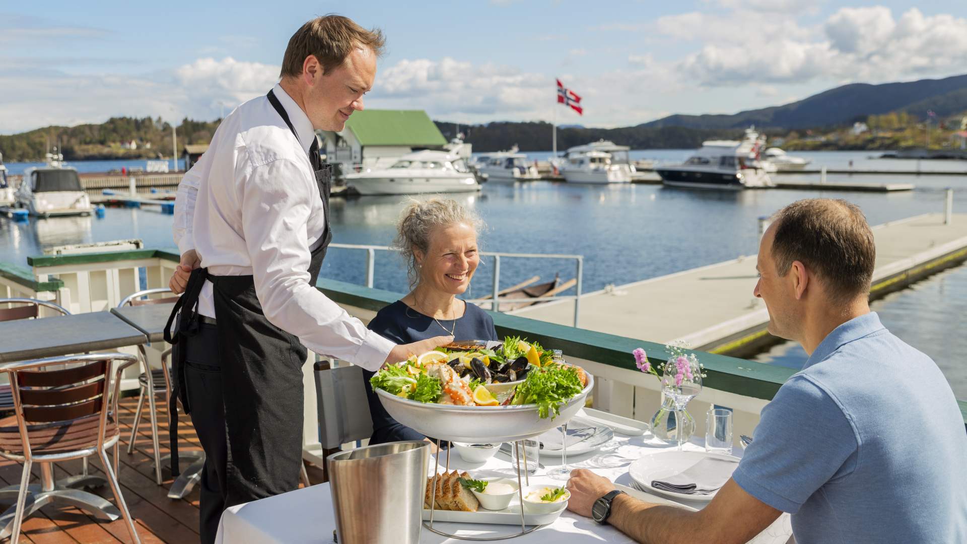 Uteservering på Mandelhuset