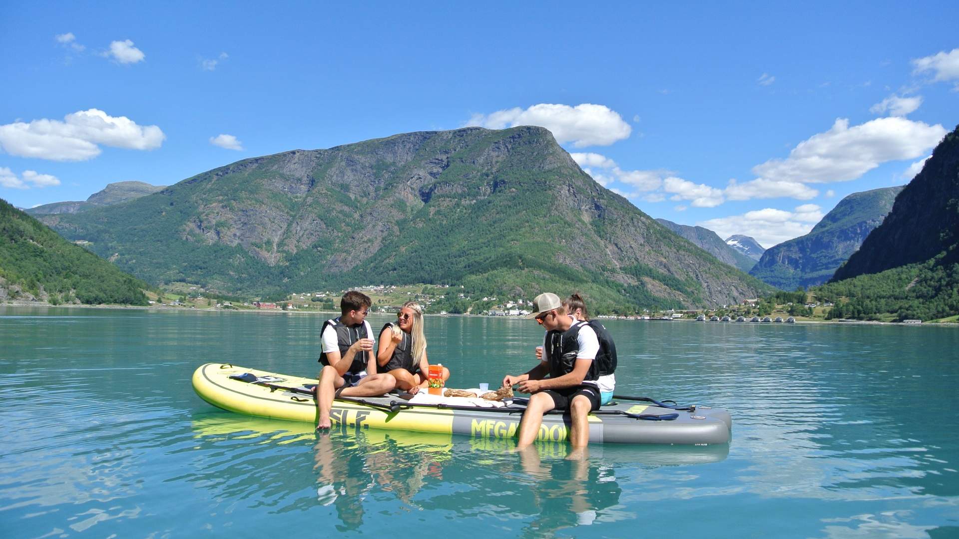 SUP Lustrafjorden