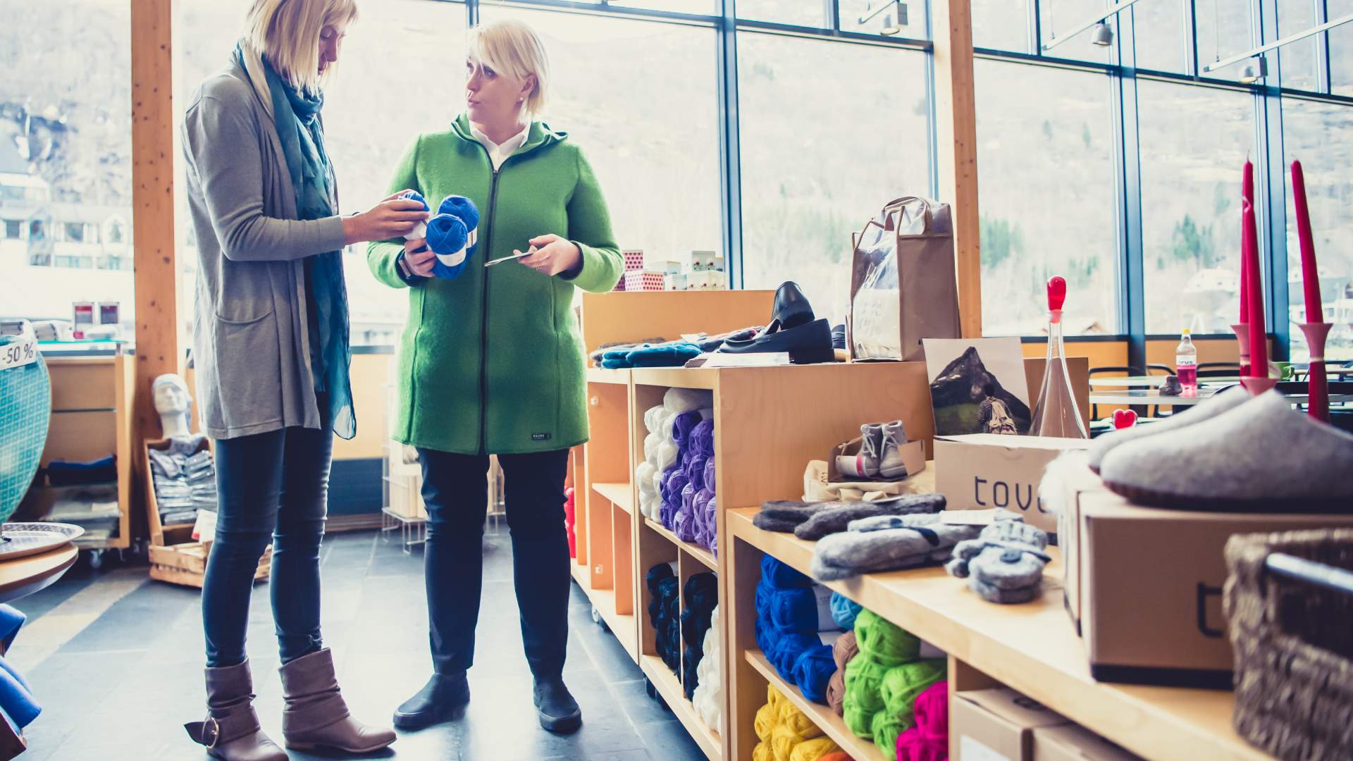 Strikketøy i butikken