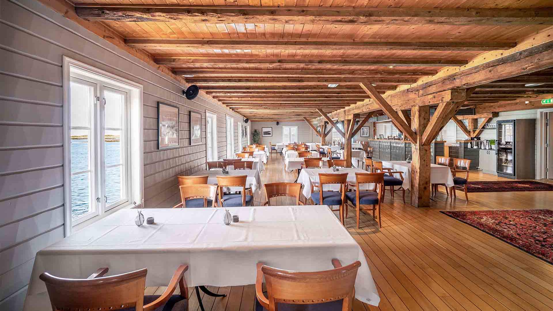 Restaurant Sjøhuset by Finnøy Bryggehotell