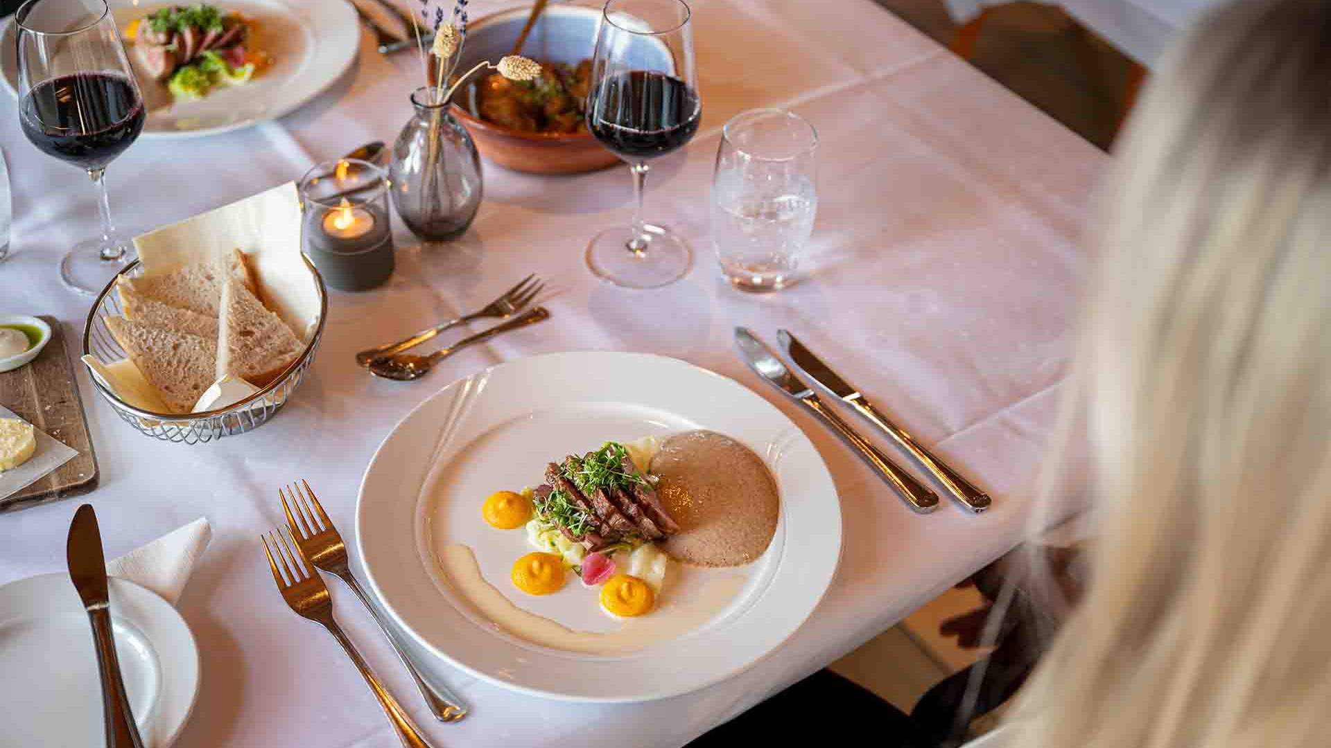 Restaurant Sjøhuset by Finnøy Bryggehotell