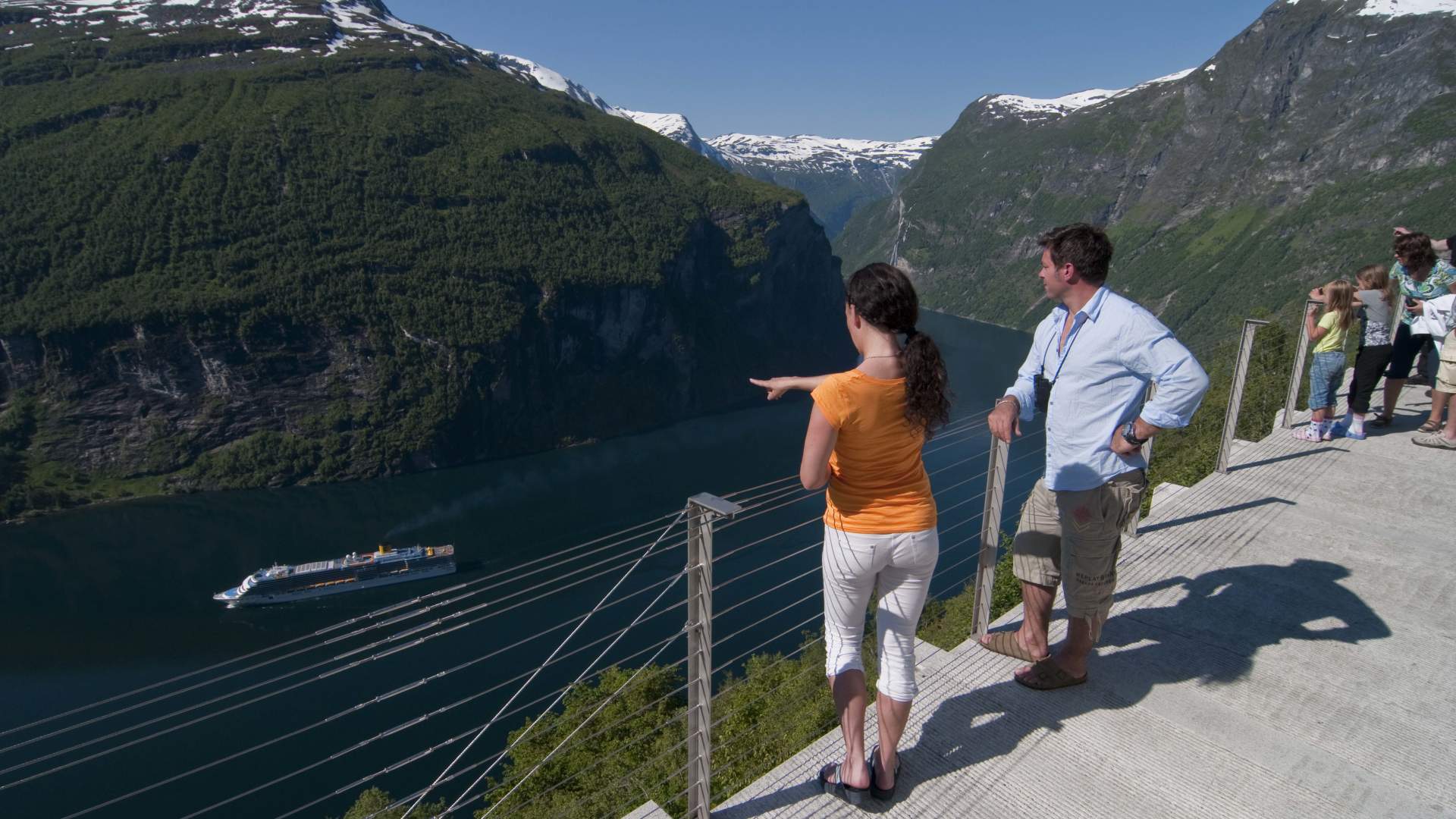 Utsikt frå Ørnesvinger over Geirangerfjorden