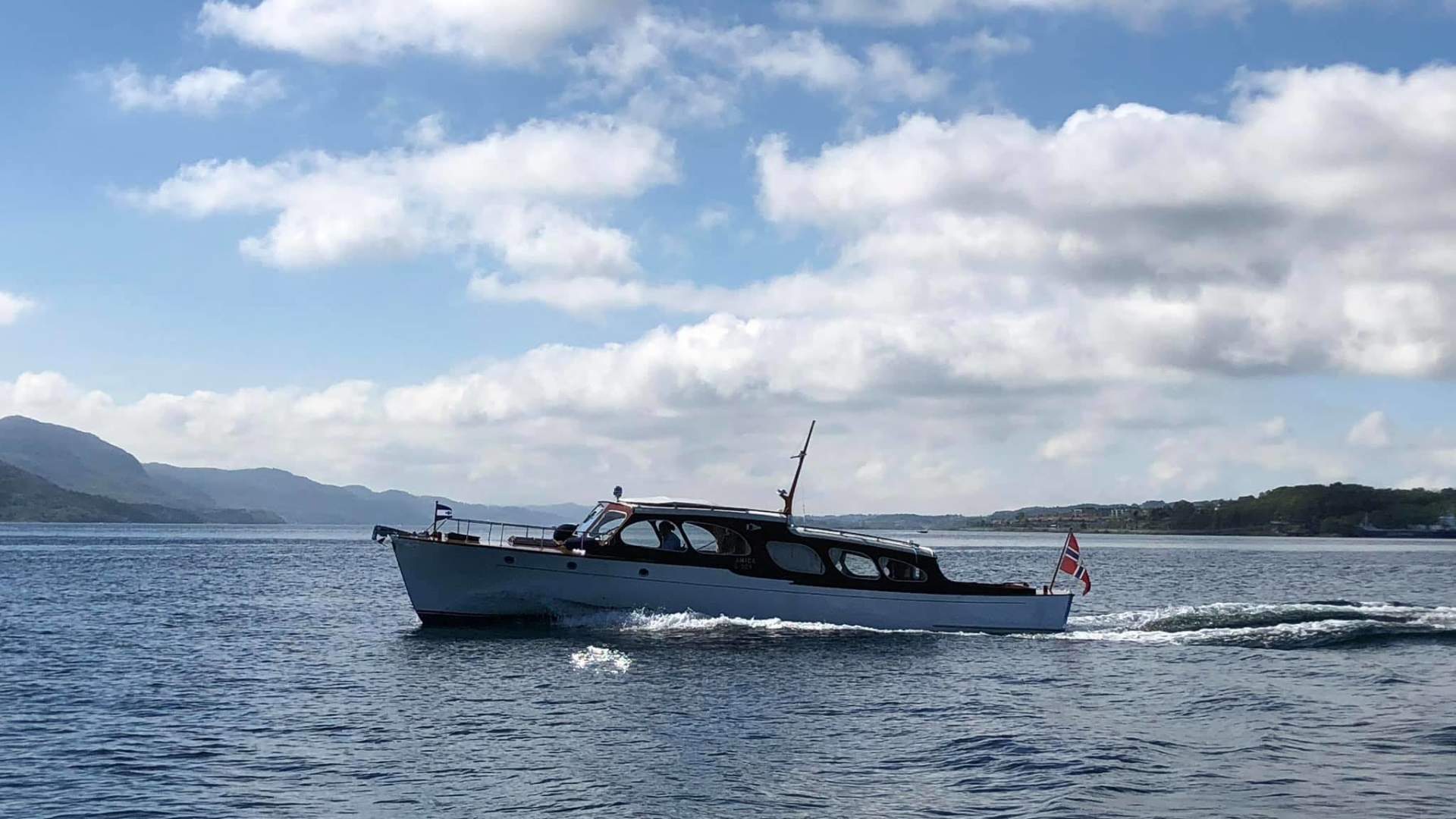 M/Y Amica