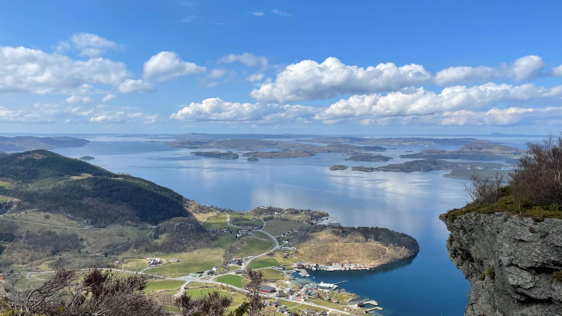 Die Tagesausflugshütte "Fisterbu" in Hjelmeland
