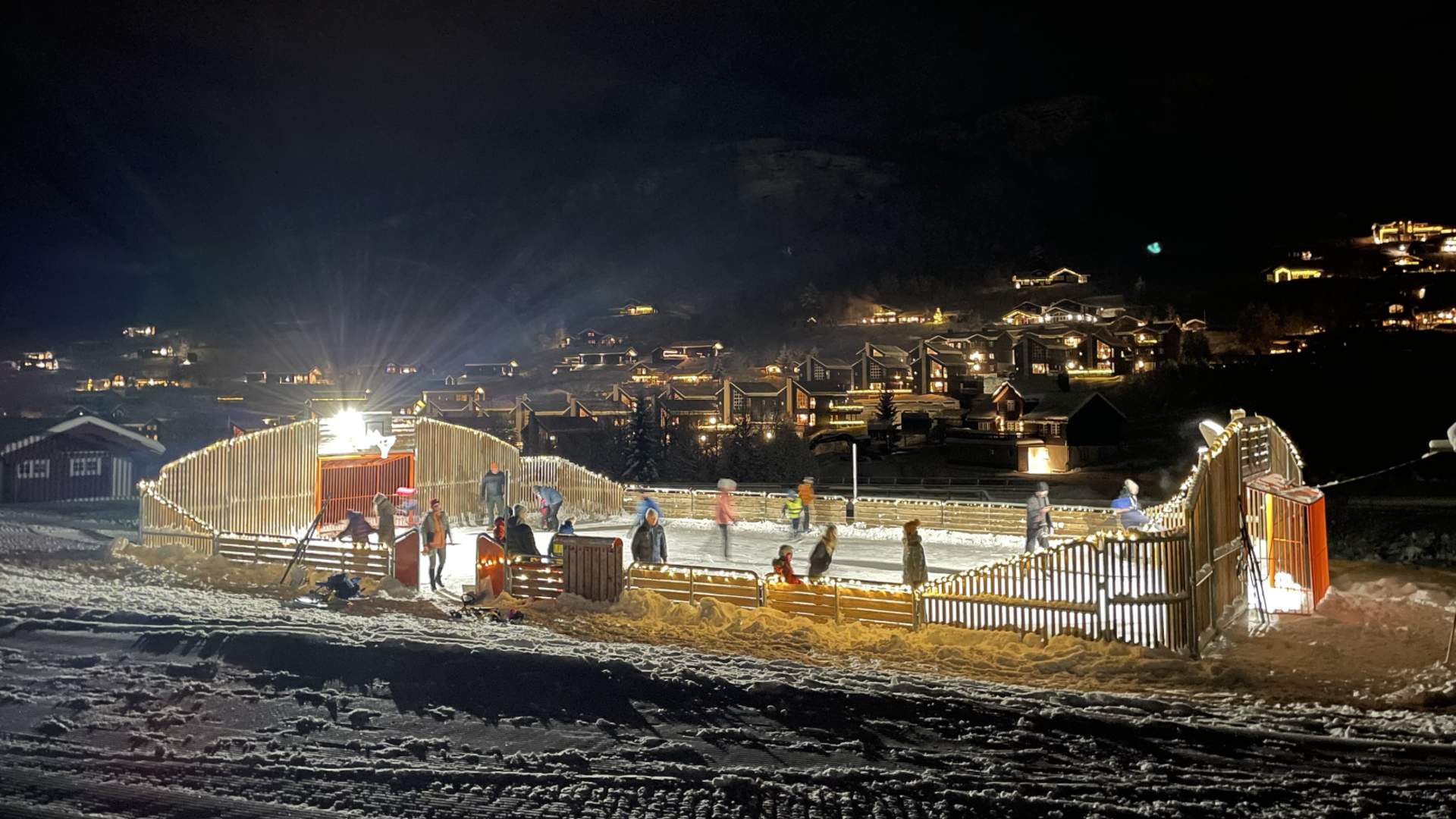 Strandafjellet skøytebane