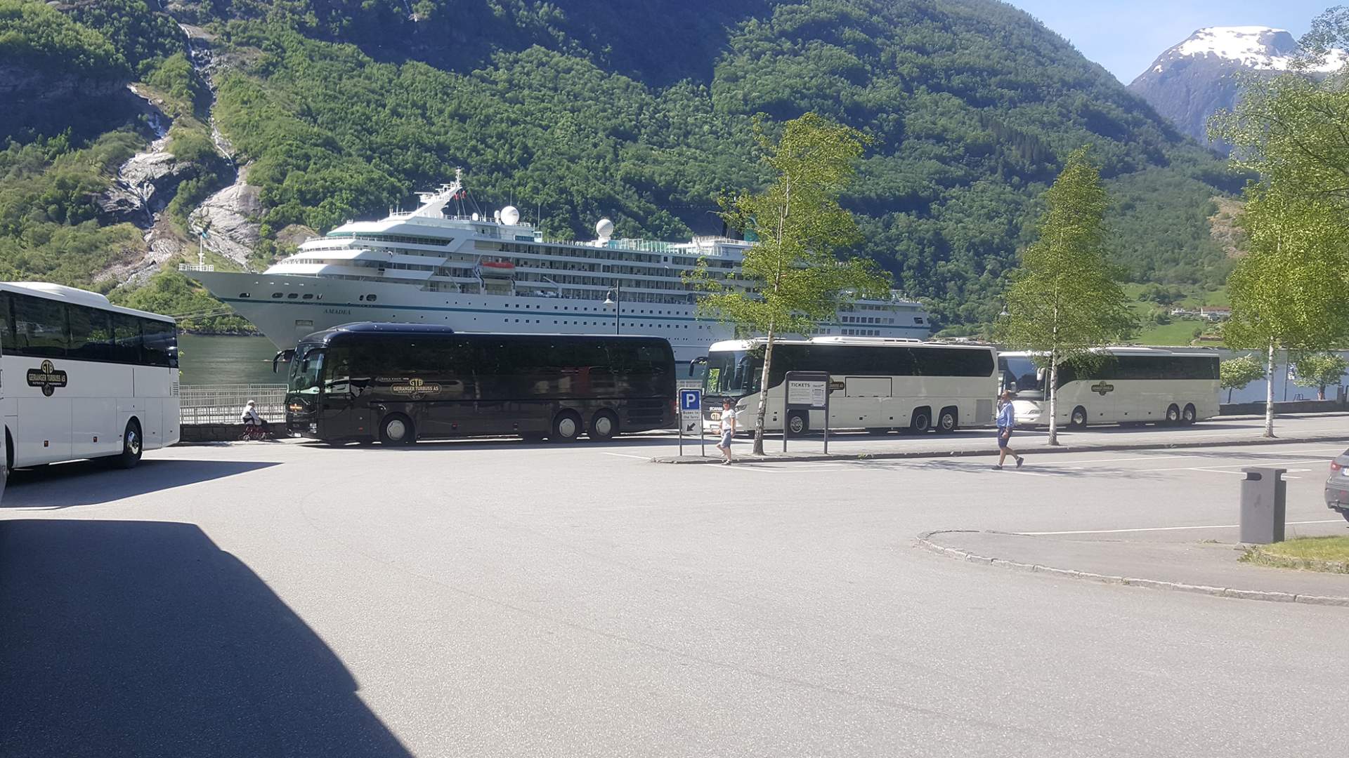 Turbusser i Geiranger