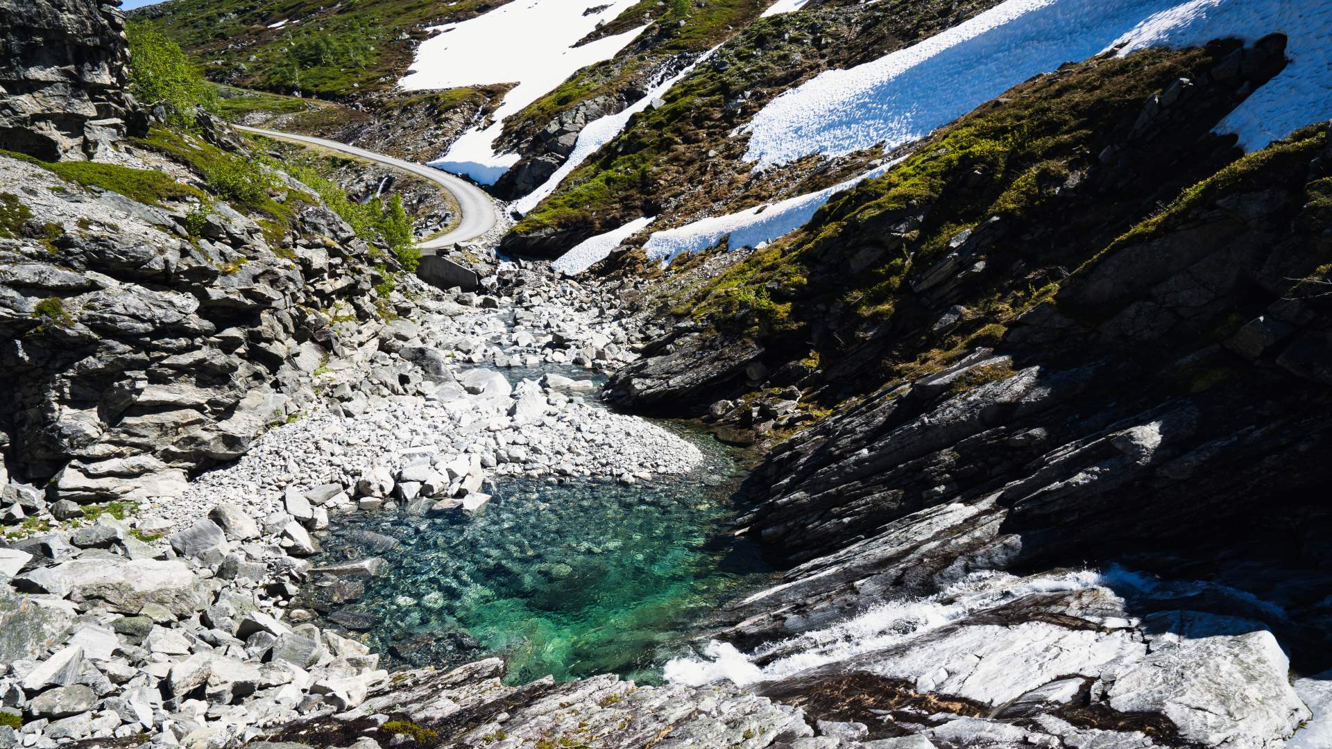 Jettegryta i Finsetlia ved Aursjøveien