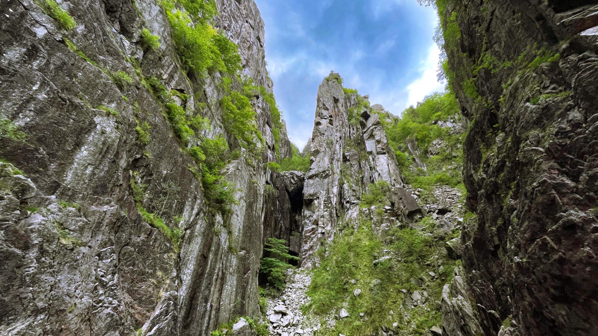 Get all the way into Fantahålå