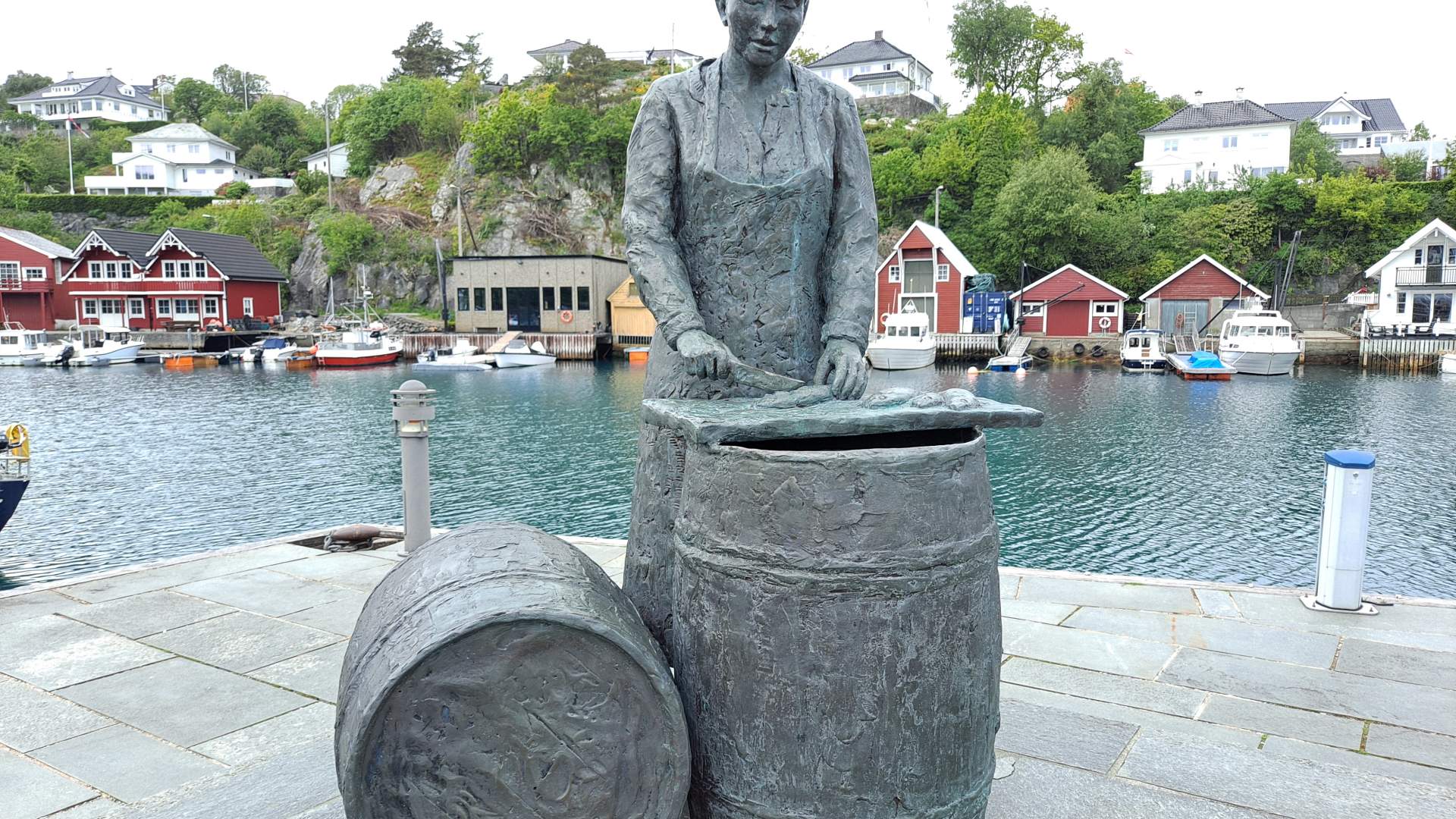 Statuen Sildajenta i Bekkjarvik
