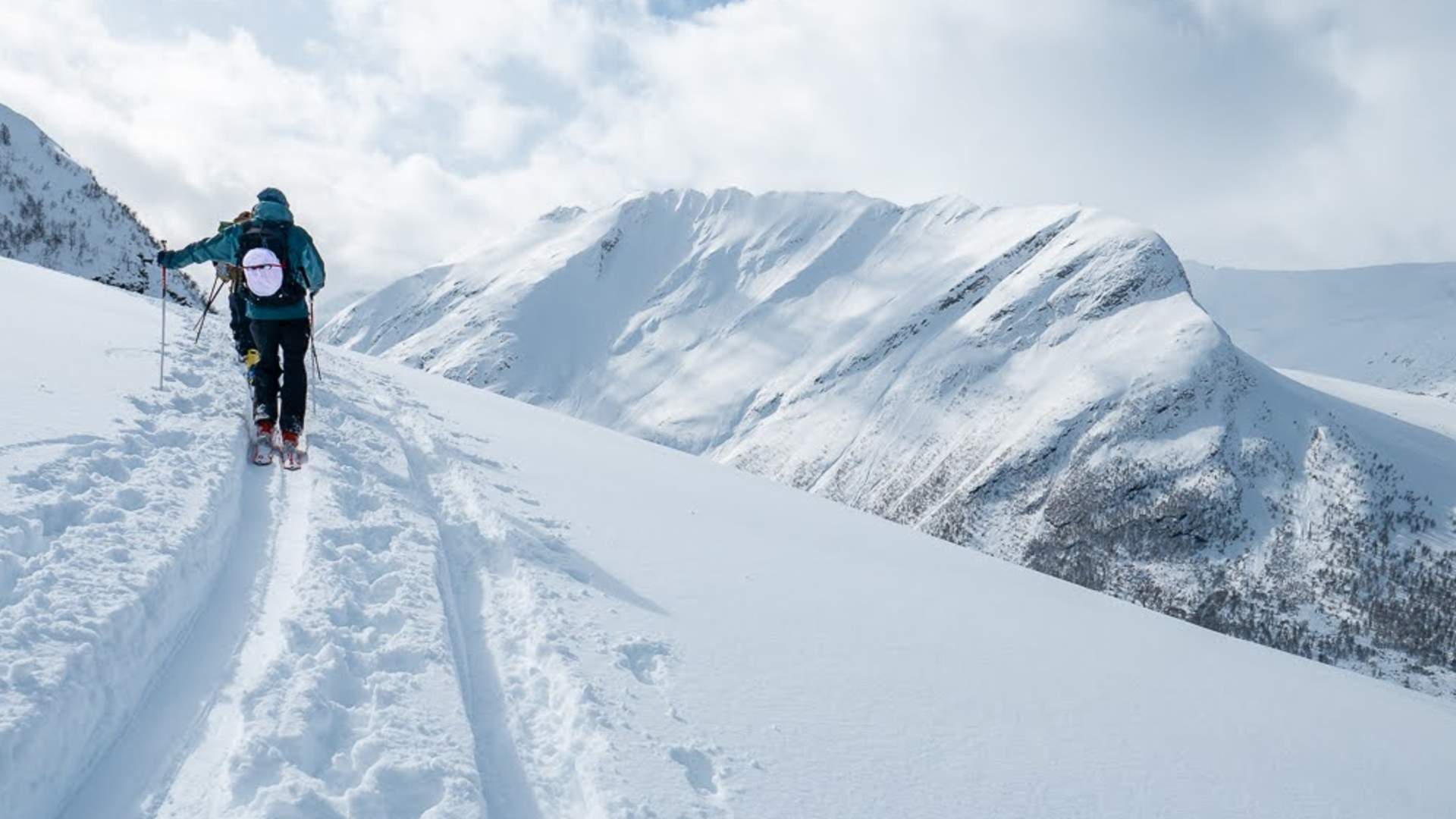 Topptur på ski i Sunnmørsalpane