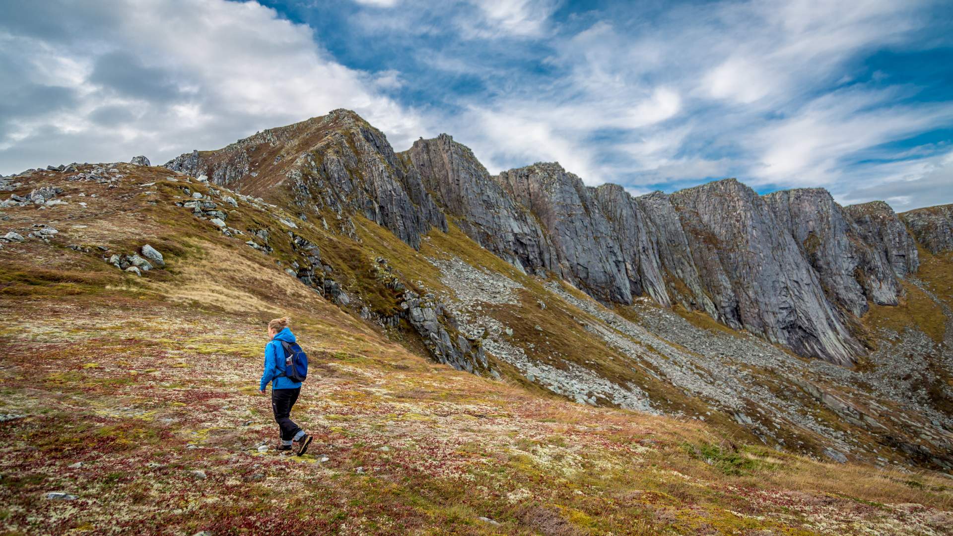 Jørgenvågsalen og Jurtinden