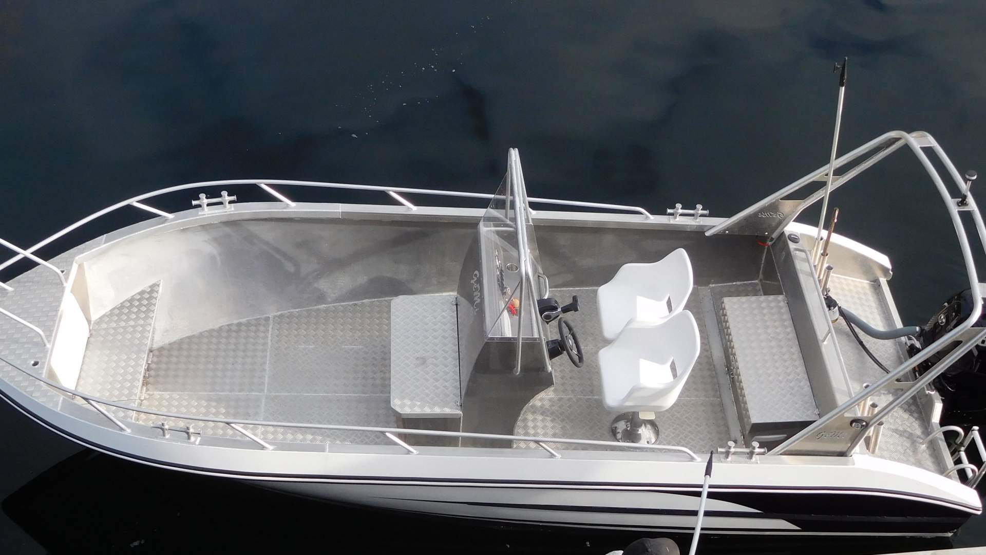 Boat for rental at the coast of Sognefjorden - Fjordkick