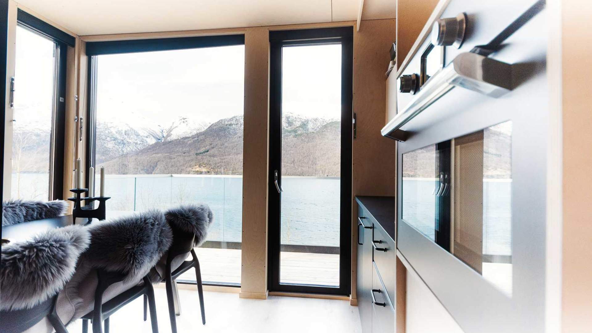 Mikrohyttene i Åkrafjorden