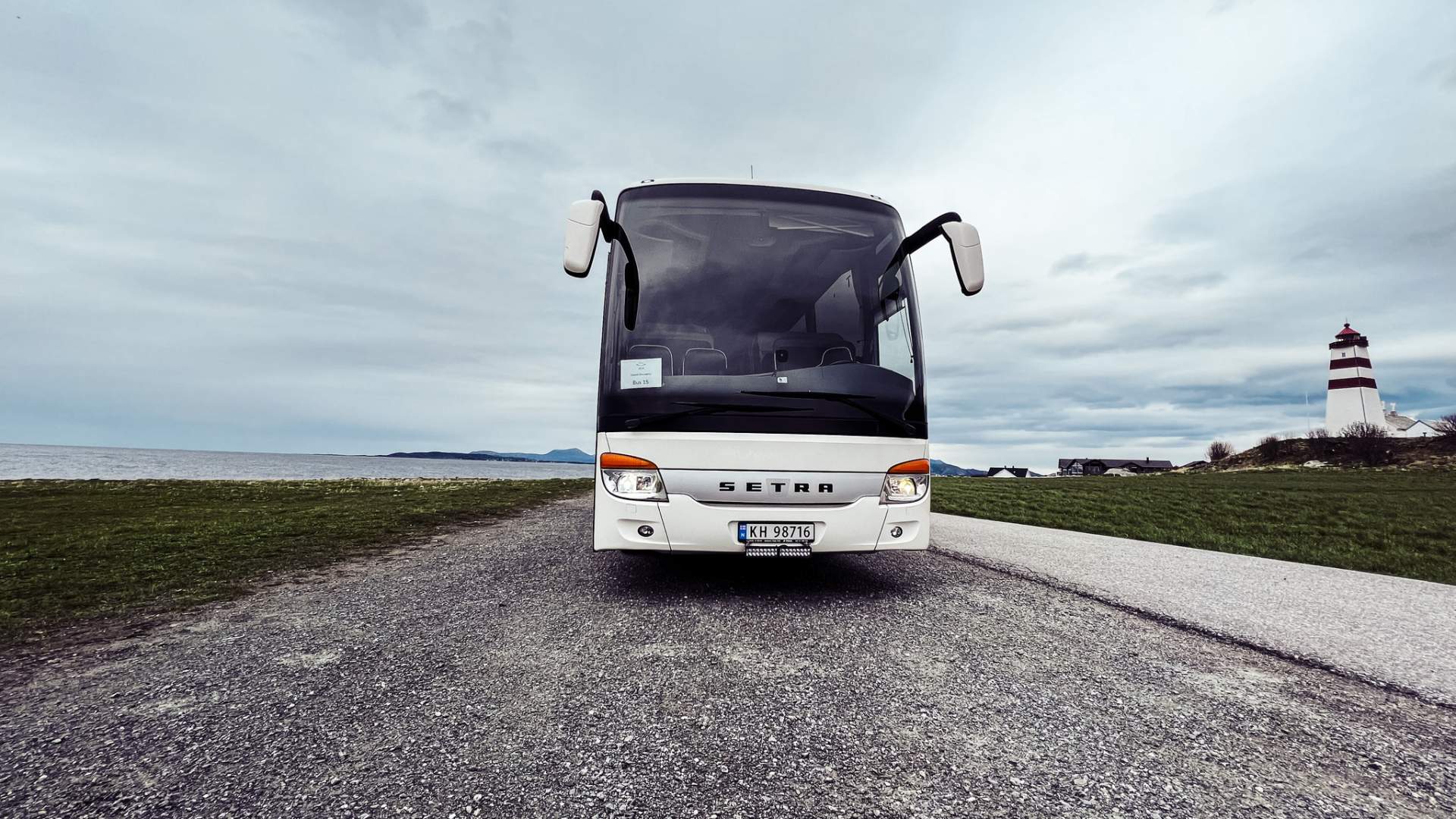 Busstur ved Alnes Fyr