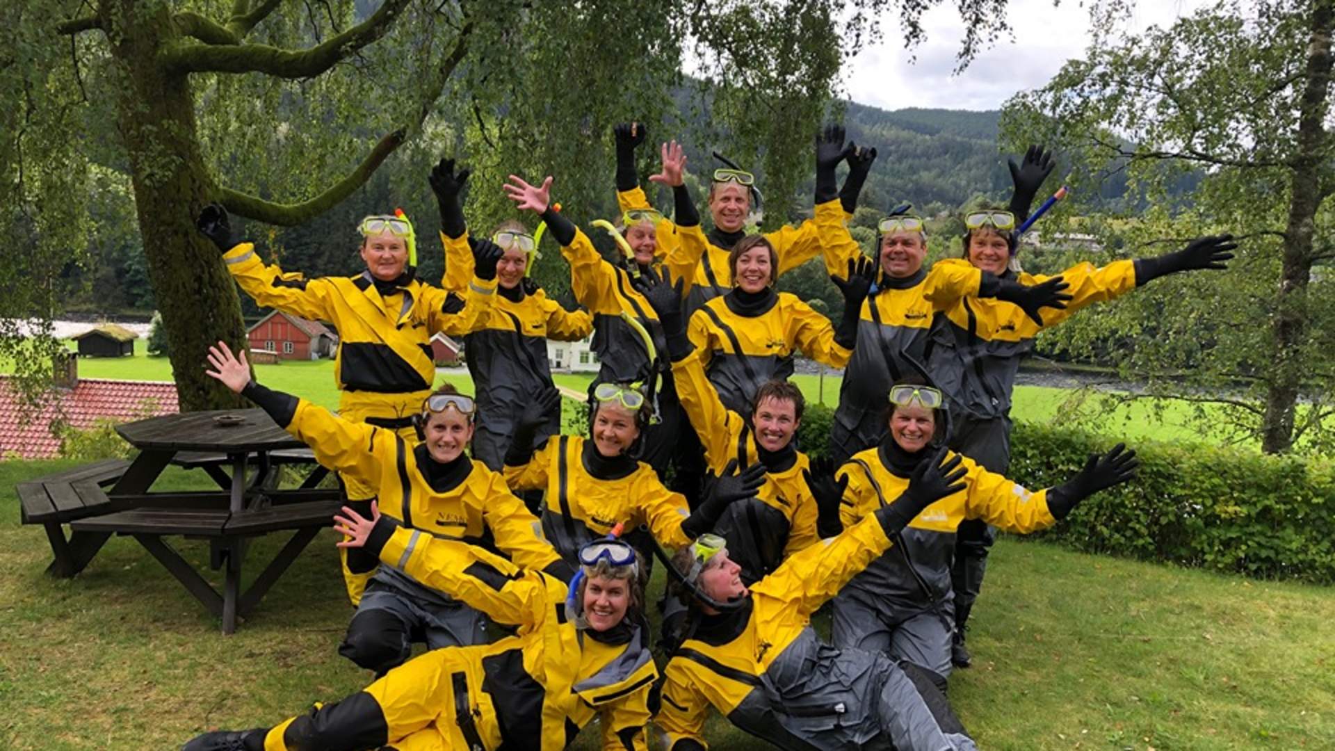 Laksesafari i Suldalslågen på Sand