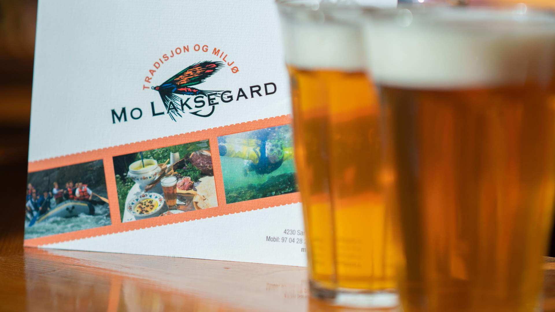 Mo Laksegard bei Suldalslågen auf Sand