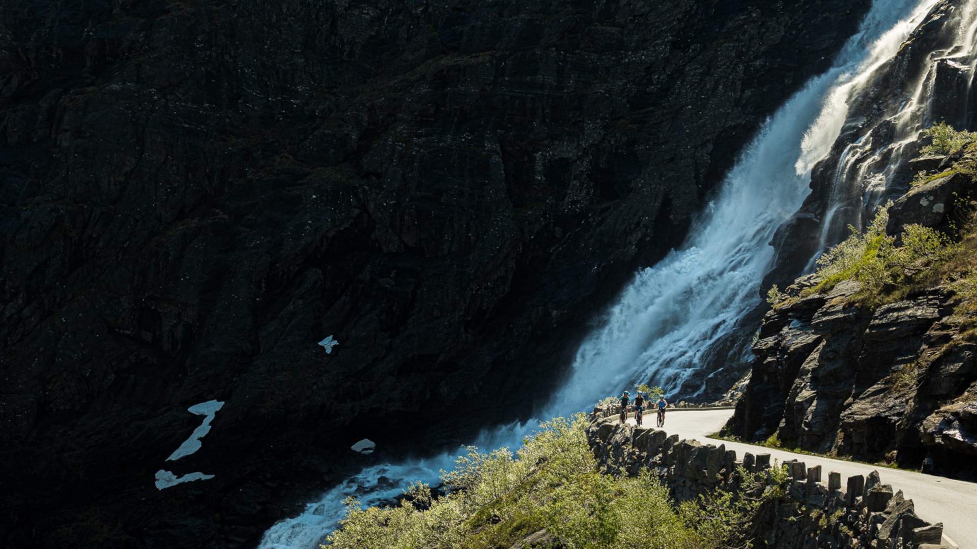 Sving deg opp Trollstigen på sykkel