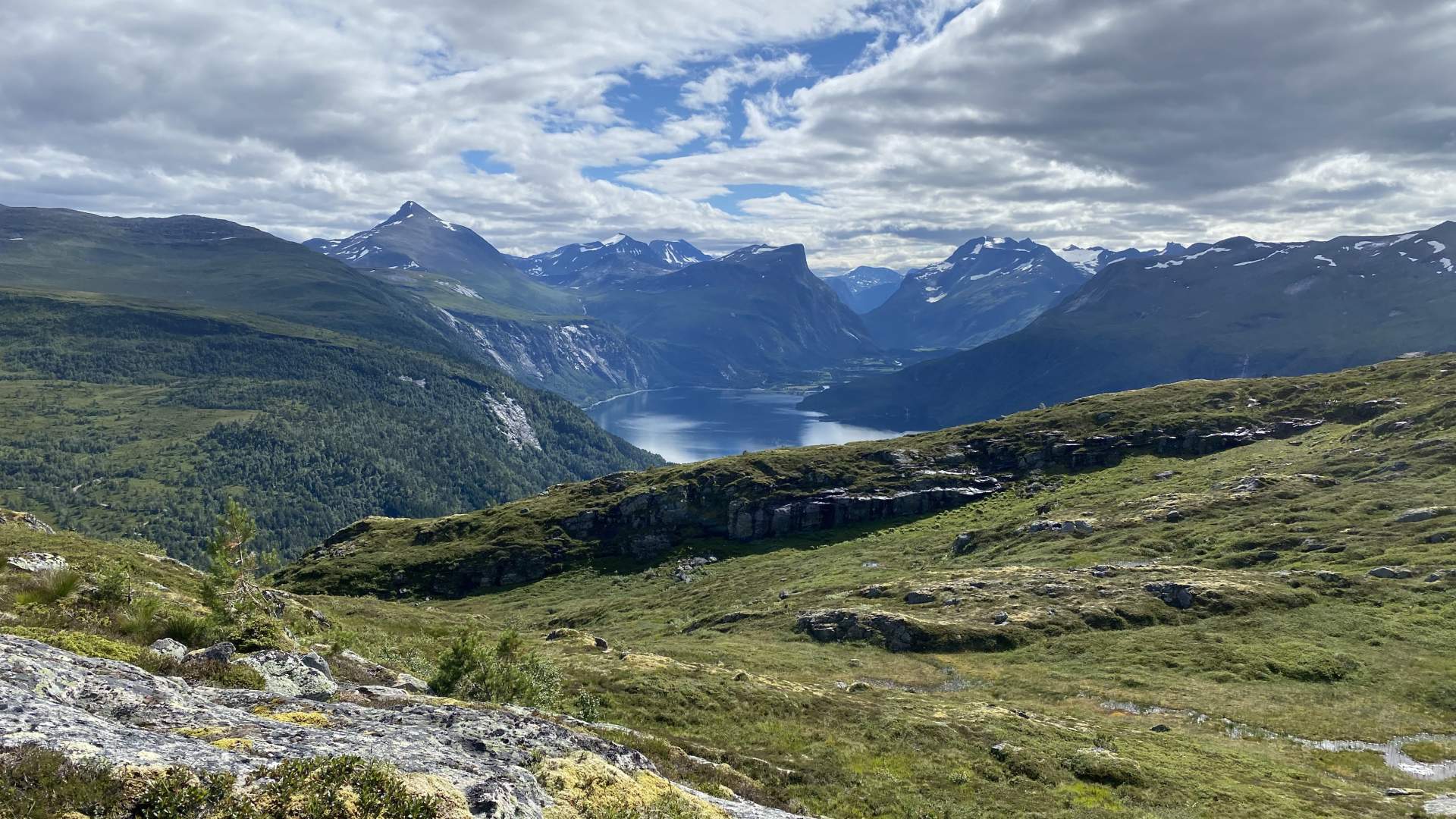 Bergwanderung über den Eidsvågtraversen