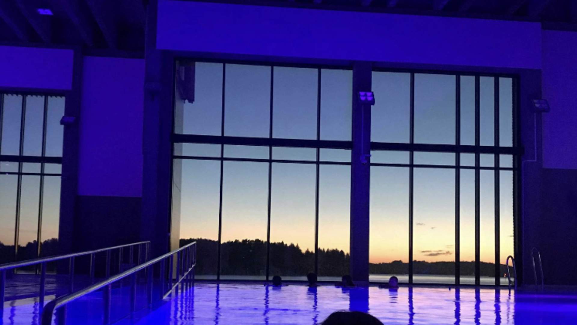 Flott utsikt frå Austevollbadet