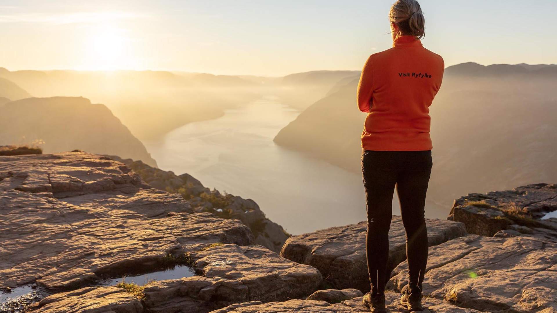 Geführte Sonnenaufgangs-Wanderung zum Preikestolen mit Explore Lysefjorden