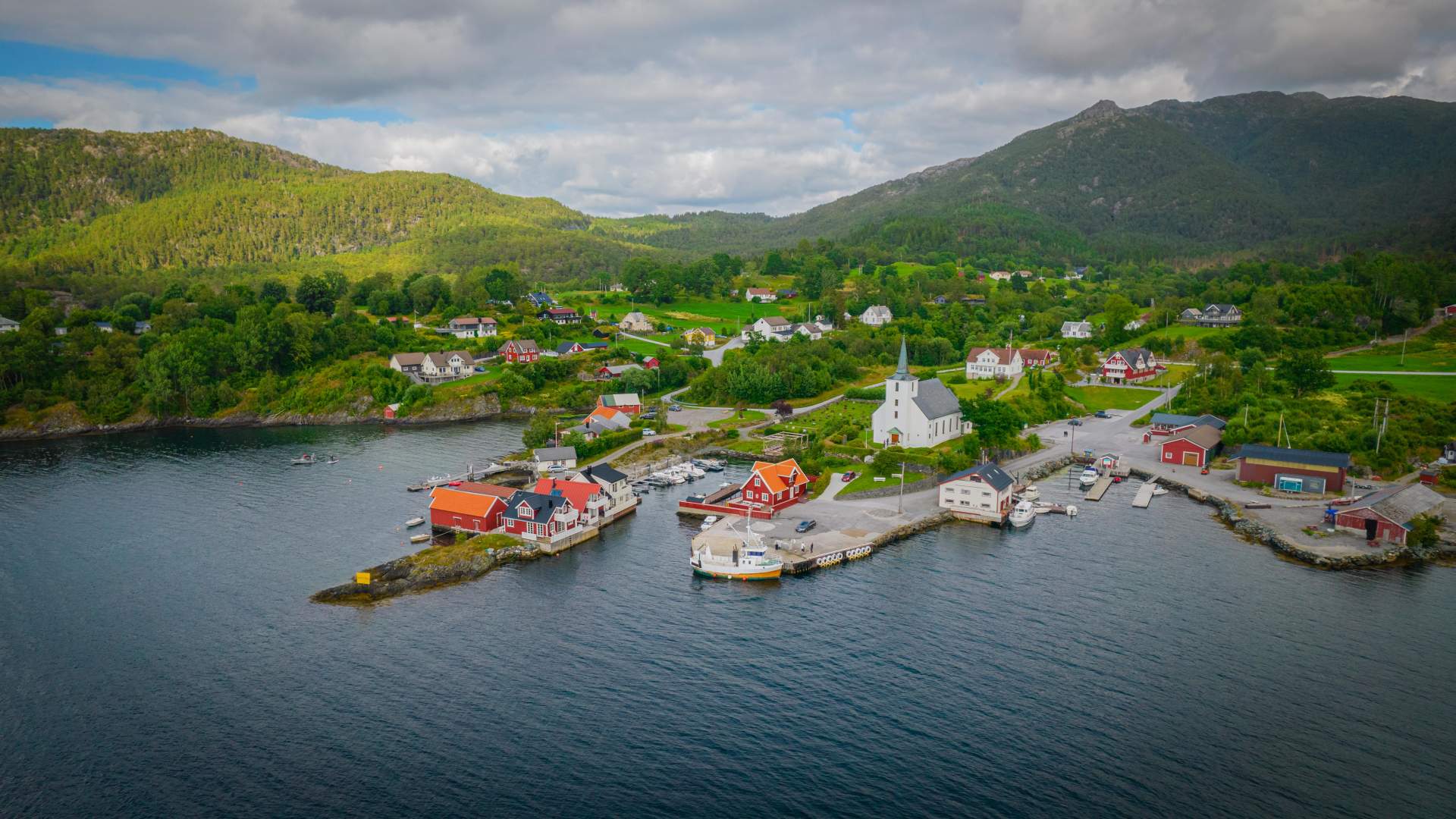 Nærbutikken Stavang Landhandel, mykje meir enn ein butikk
