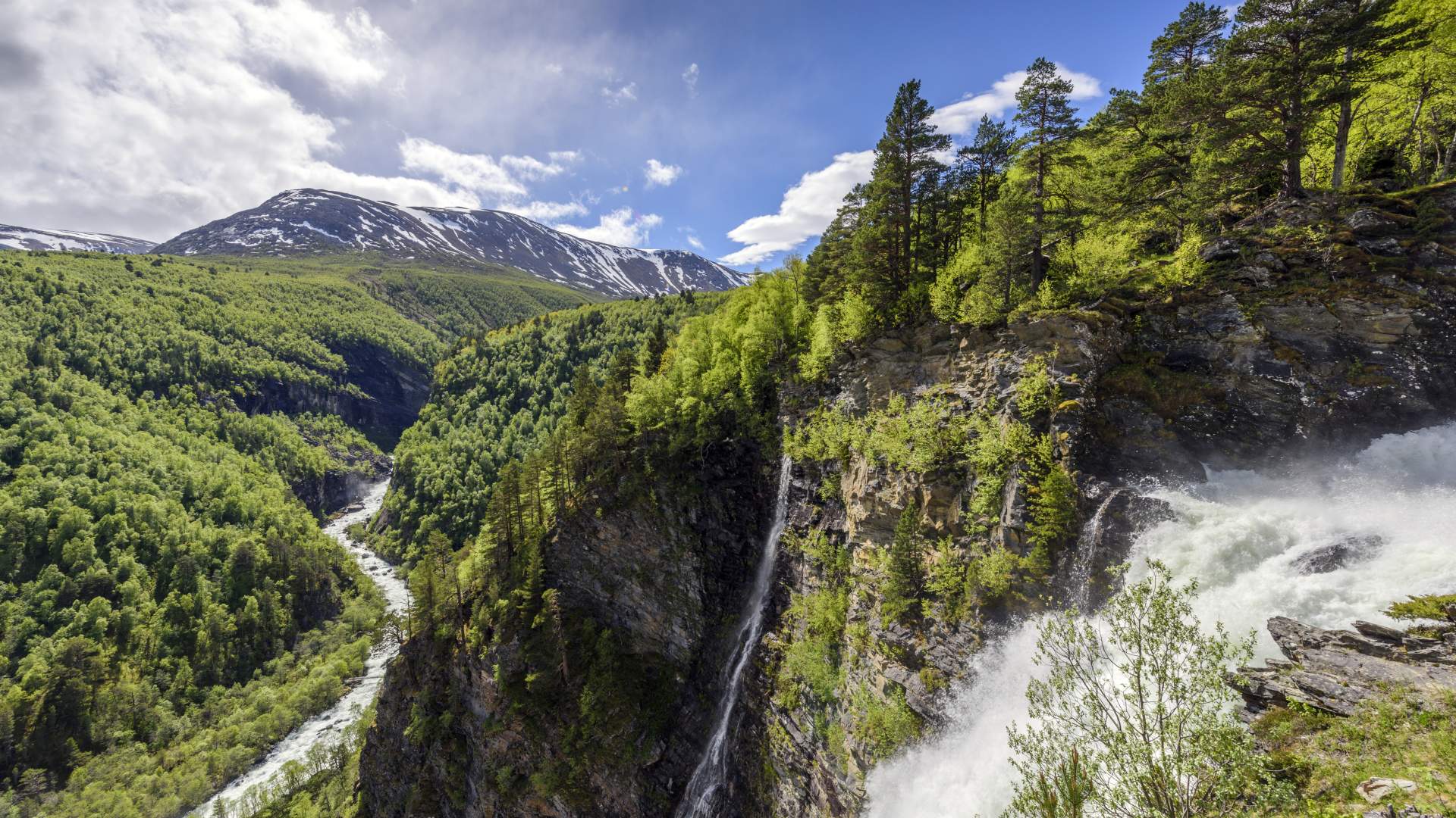 Die Wasserfälle hinein Åmotan