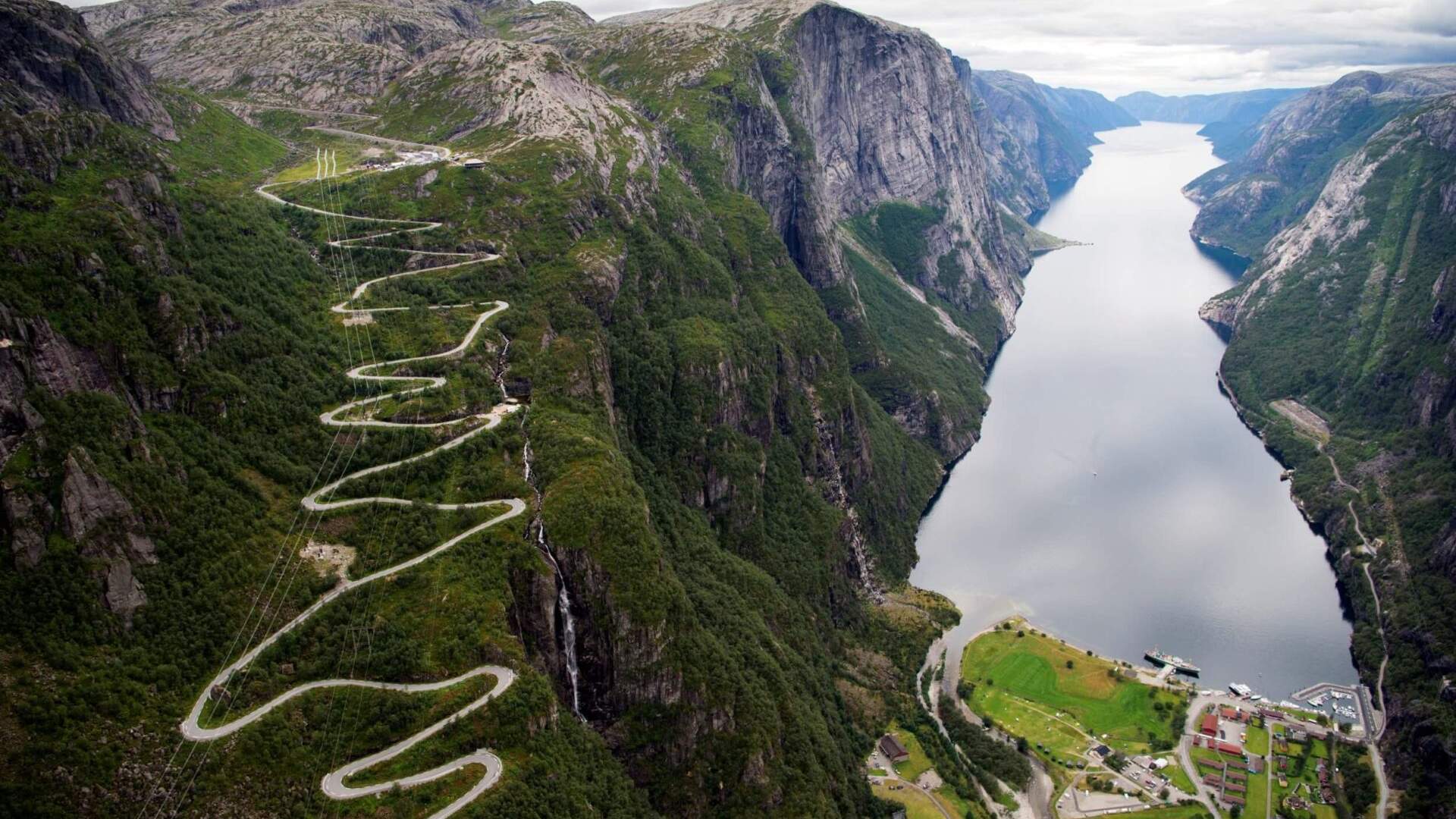 På hjul rundt Lysefjorden i Ryfylke