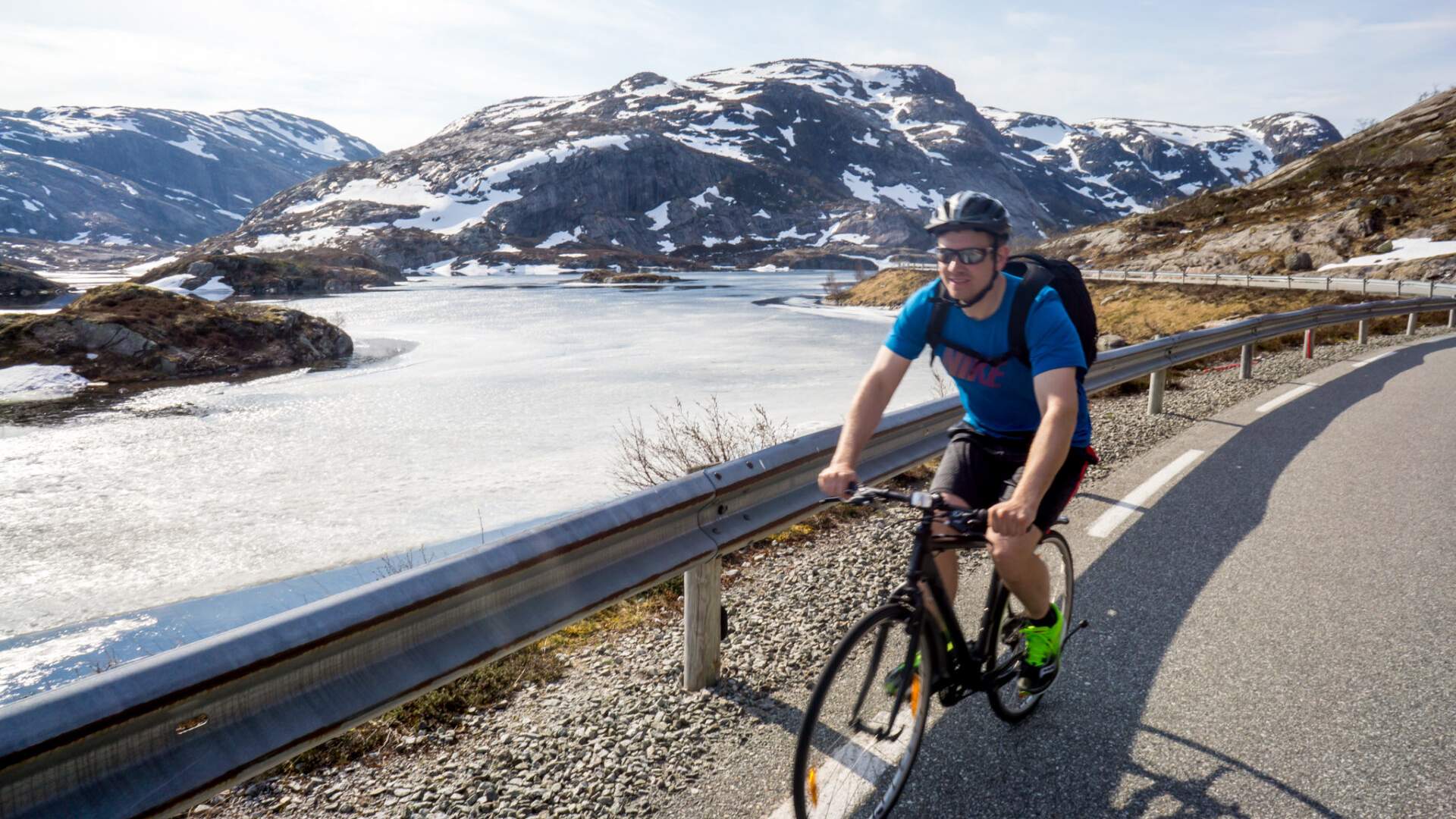 På hjul rundt Lysefjorden i Ryfylke