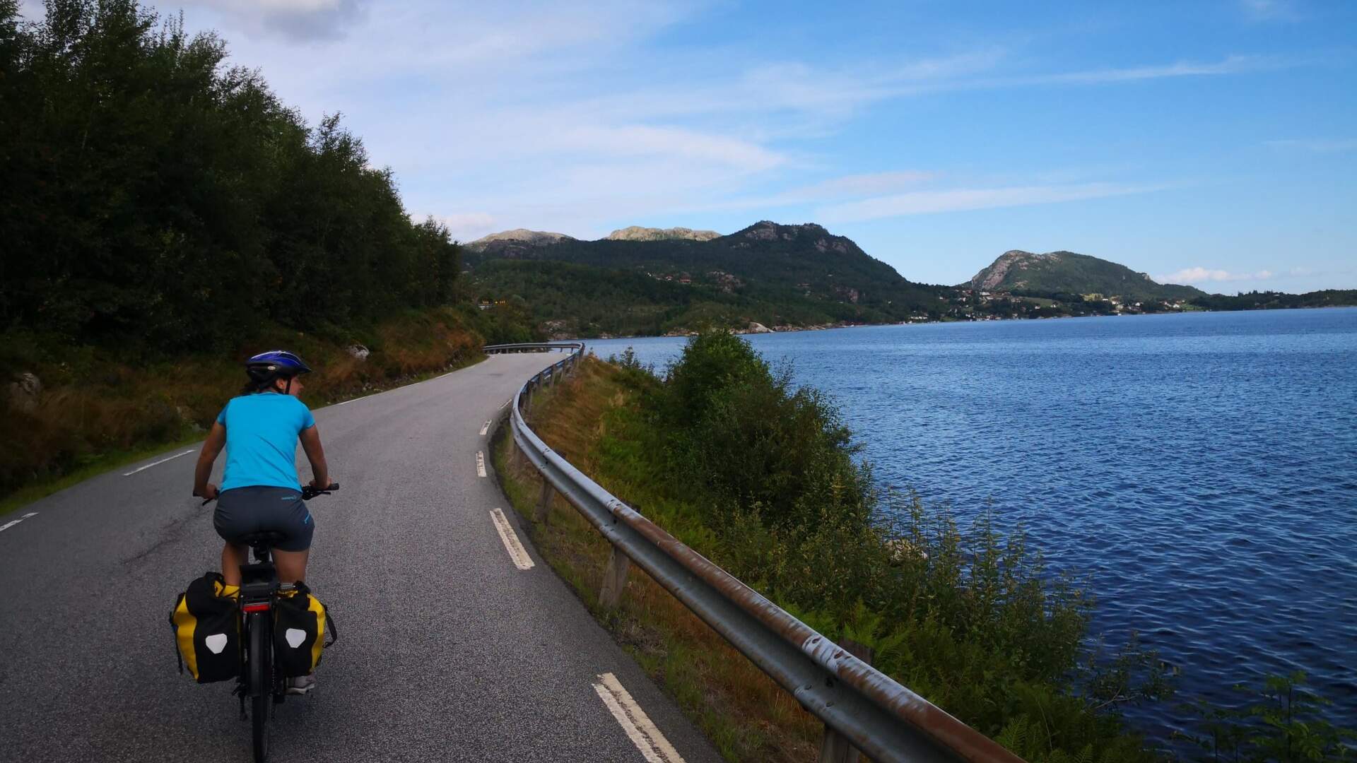 På hjul rundt Lysefjorden i Ryfylke