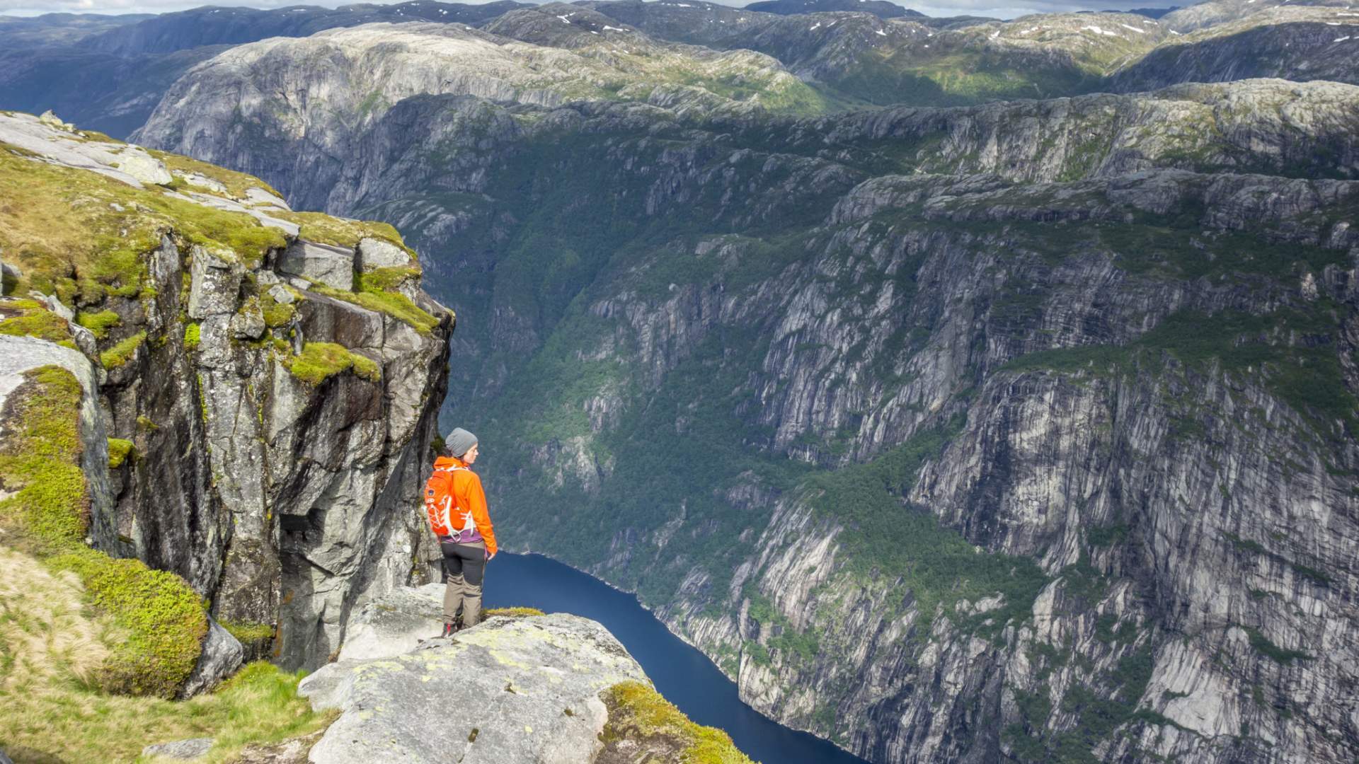 Kjerag Private Hike with Explore Lysefjorden