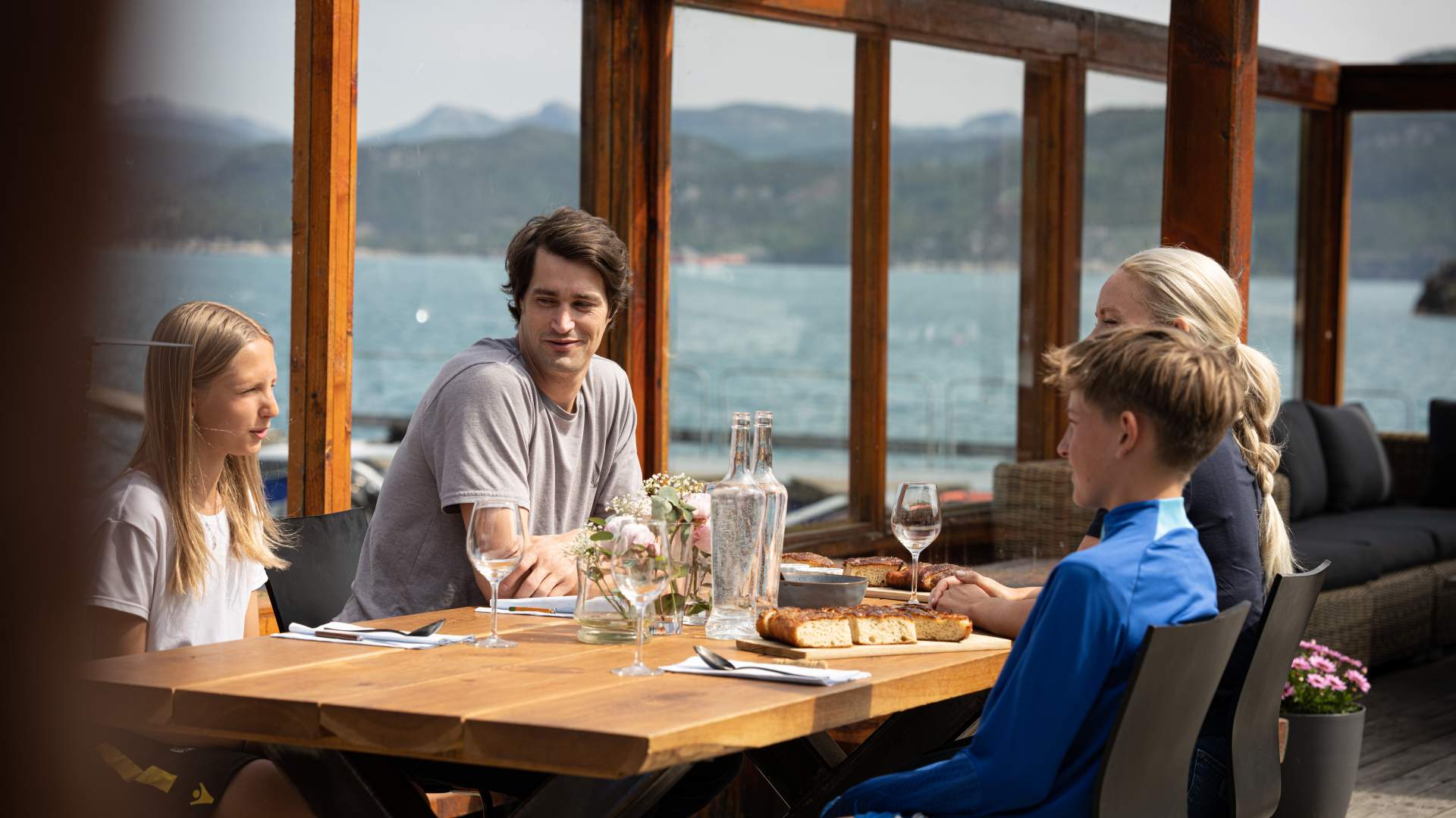 Her får du servert herlig mat og fantastisk utsikt